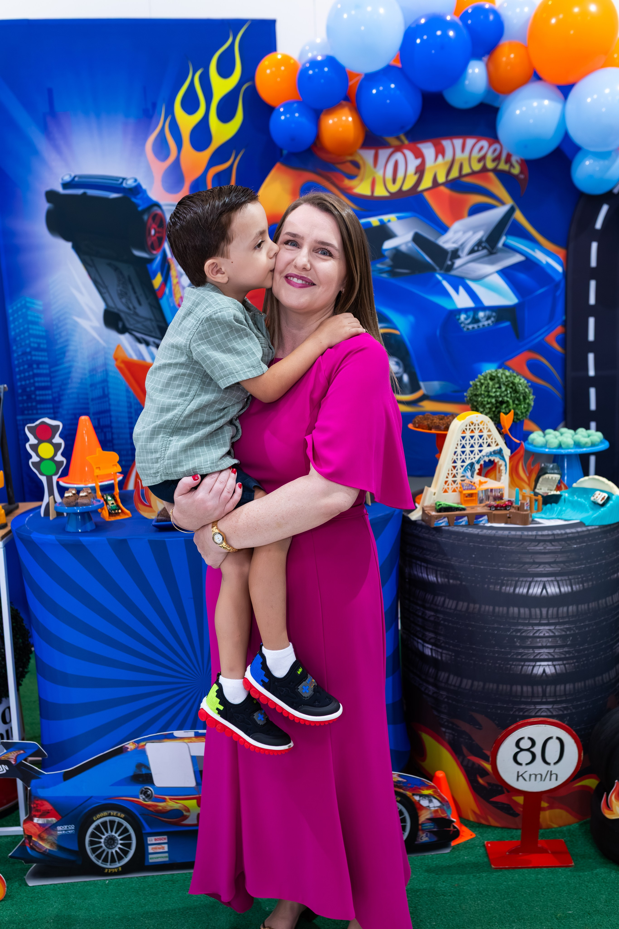 Fotógrafo em Joinville-SC. Especialista em aniversário, casamentos, eventos corporativos e retratos