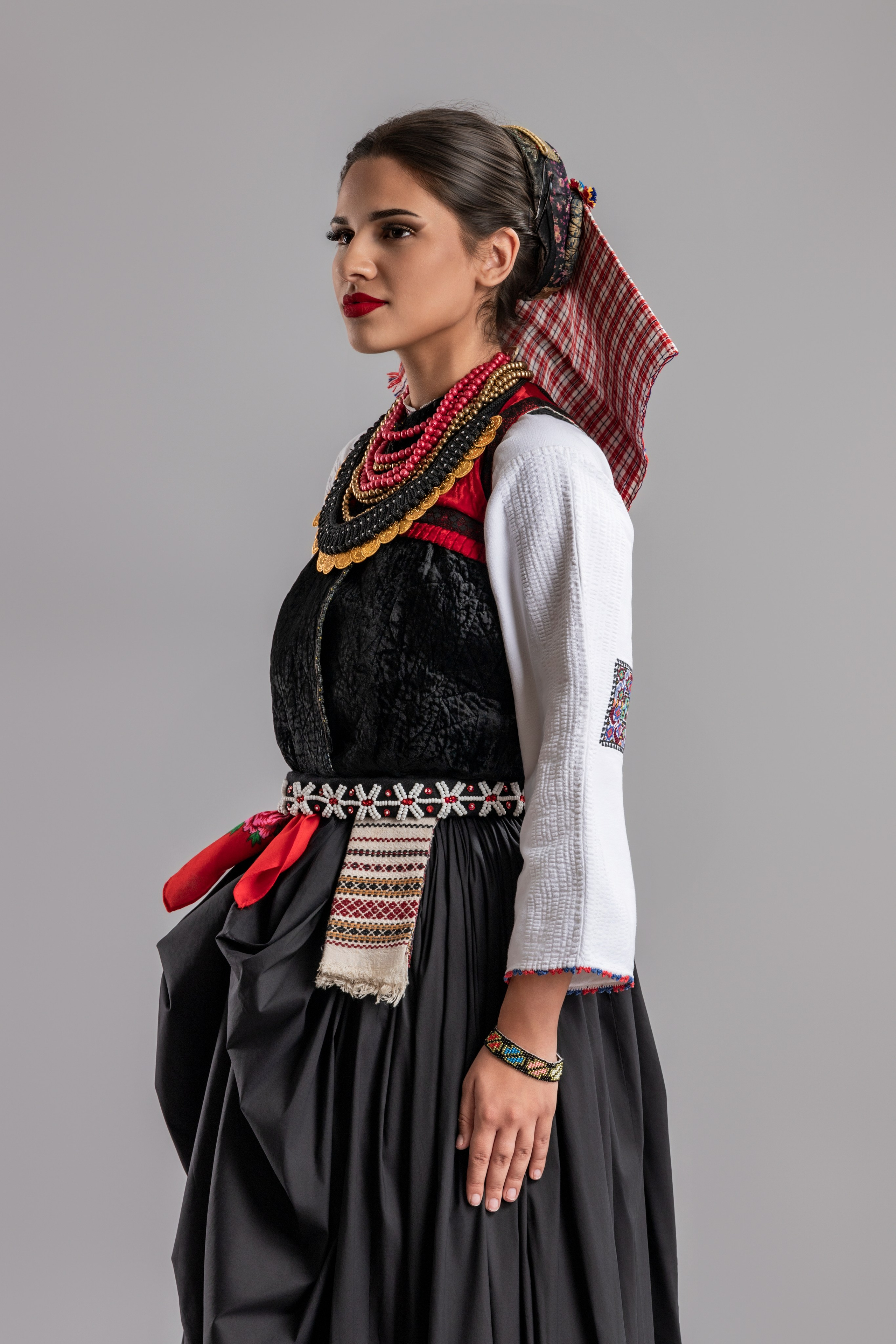 Traditional costumes of Bosnia and Herzegovina – a rich gallery of folk attire, colors, and details representing the country’s diverse cultural heritage. The images highlight handmade embroidery, fabrics, and patterns that preserve the spirit of tradition through generations.