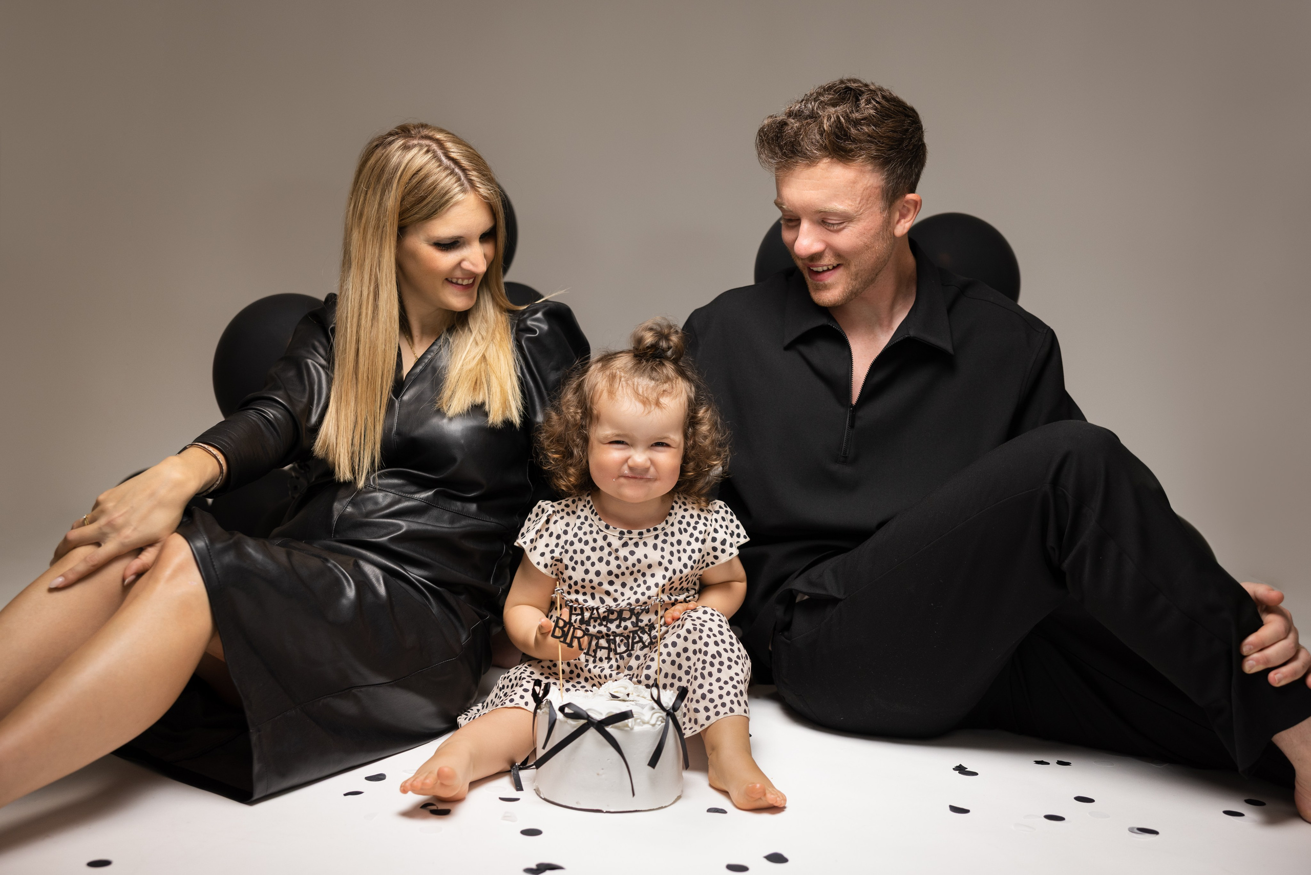 Cake Smash Shooting, Milchbadshooting, Sittershooting. Neugeborenenfotografie Pforzheim Katharina Jozic