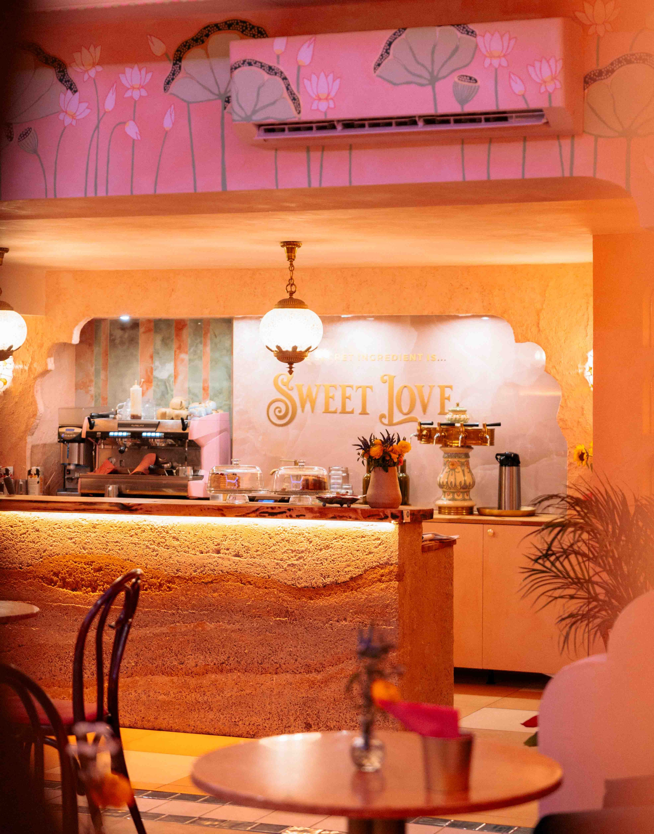 Top geriausių kavinių sąrašas Vilniuje — vietos įspūdingoms fotosesijoms. Framed by Evelina | Vestuvių fotografė