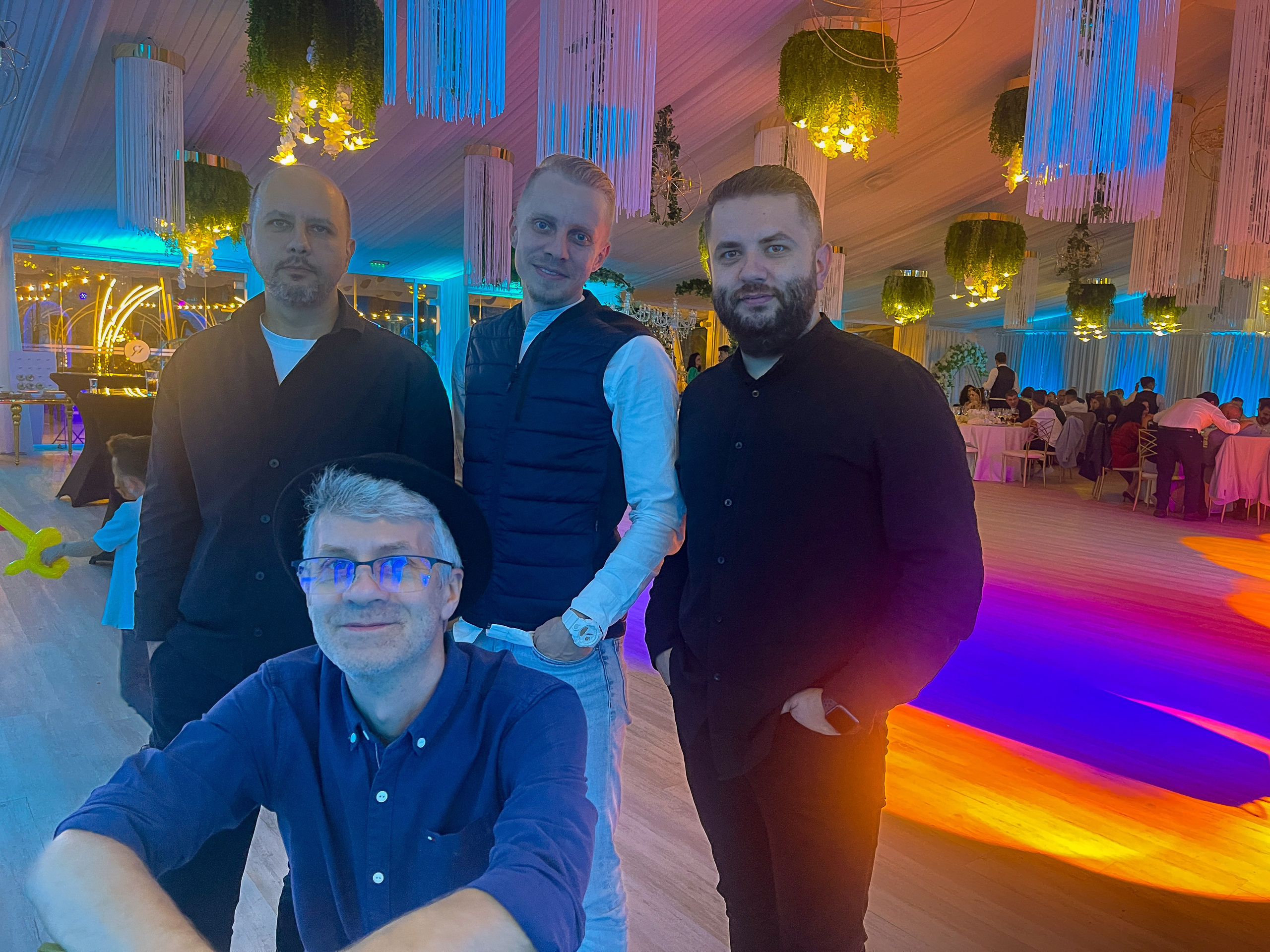 Despre Fotograf Cătălin Lazăr — Profesionist Evenimente. Cătălin Lazăr Photography — Fotografie de nuntă și evenimente premium în România și Europa