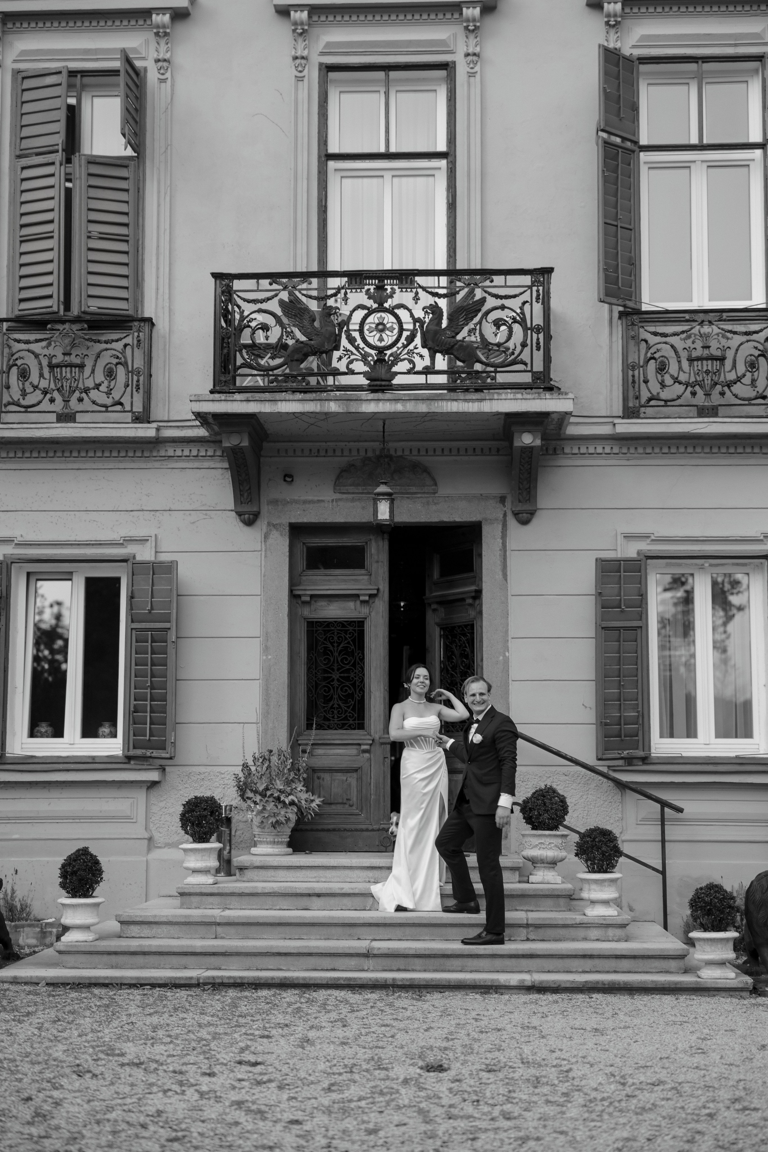 Elegant Outdoor Wedding at Palais Kneissl | RAW Studio Photography. Raw Studio: Capturing Elegant weddings accross Europe