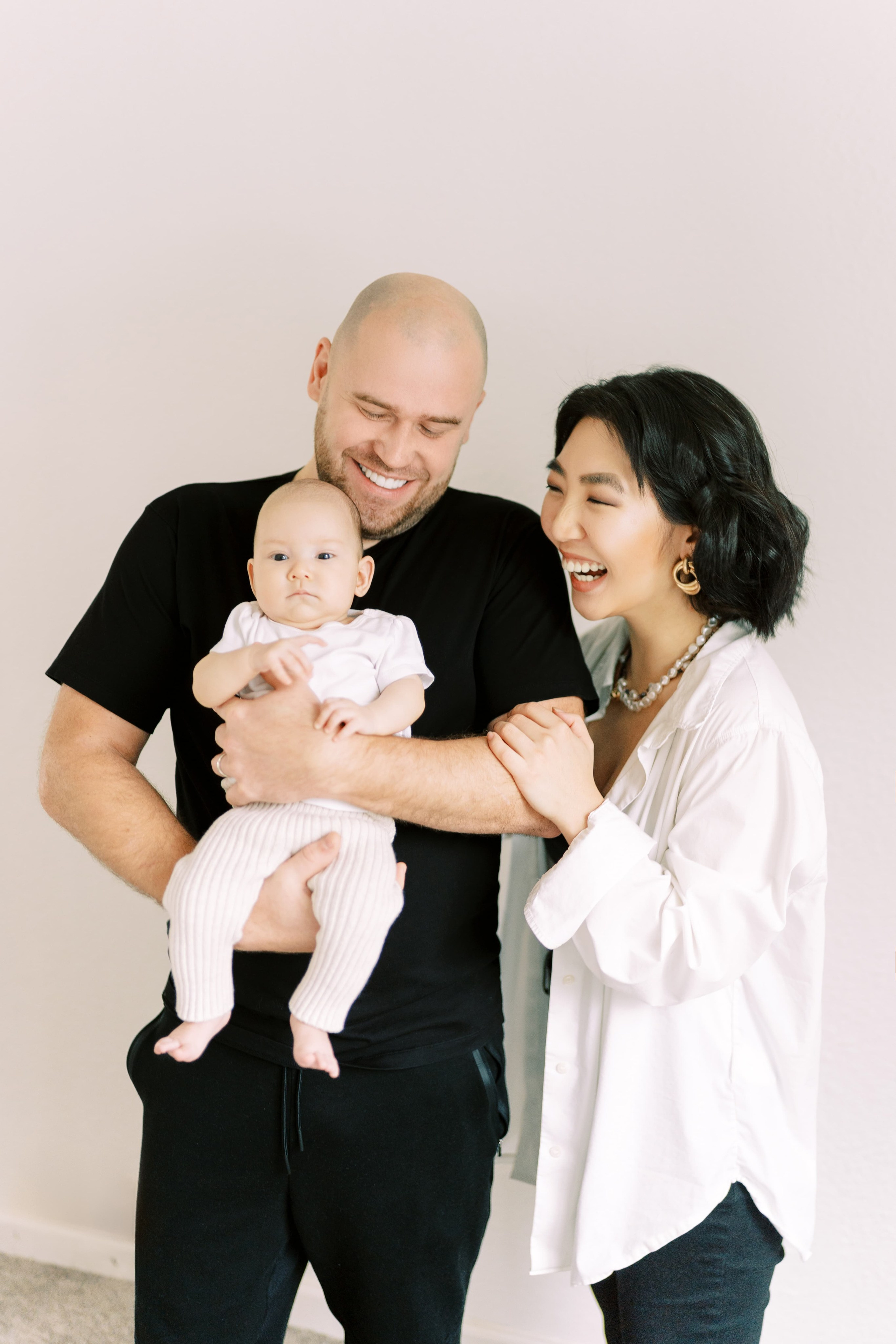 Family photoshoot. Vlad & Viktoria and baby. February 2024. EVAN ARISTOV WEDDING PHOTOGRAPHY — Seattle Wedding Photographer