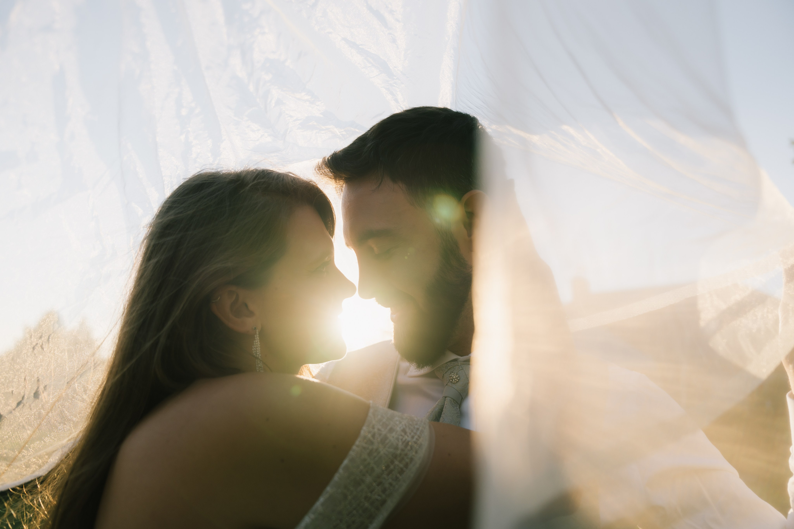 Fotograf ślubny Gdańsk - naturalny reportaż ślubny, sesja narzeczeńska, sesja ślubna, zaręczyny. Zdjęcia pełne dobrych emocji. Fotograf ślubny & lifestyle Gdańsk, Karolina Baczewska