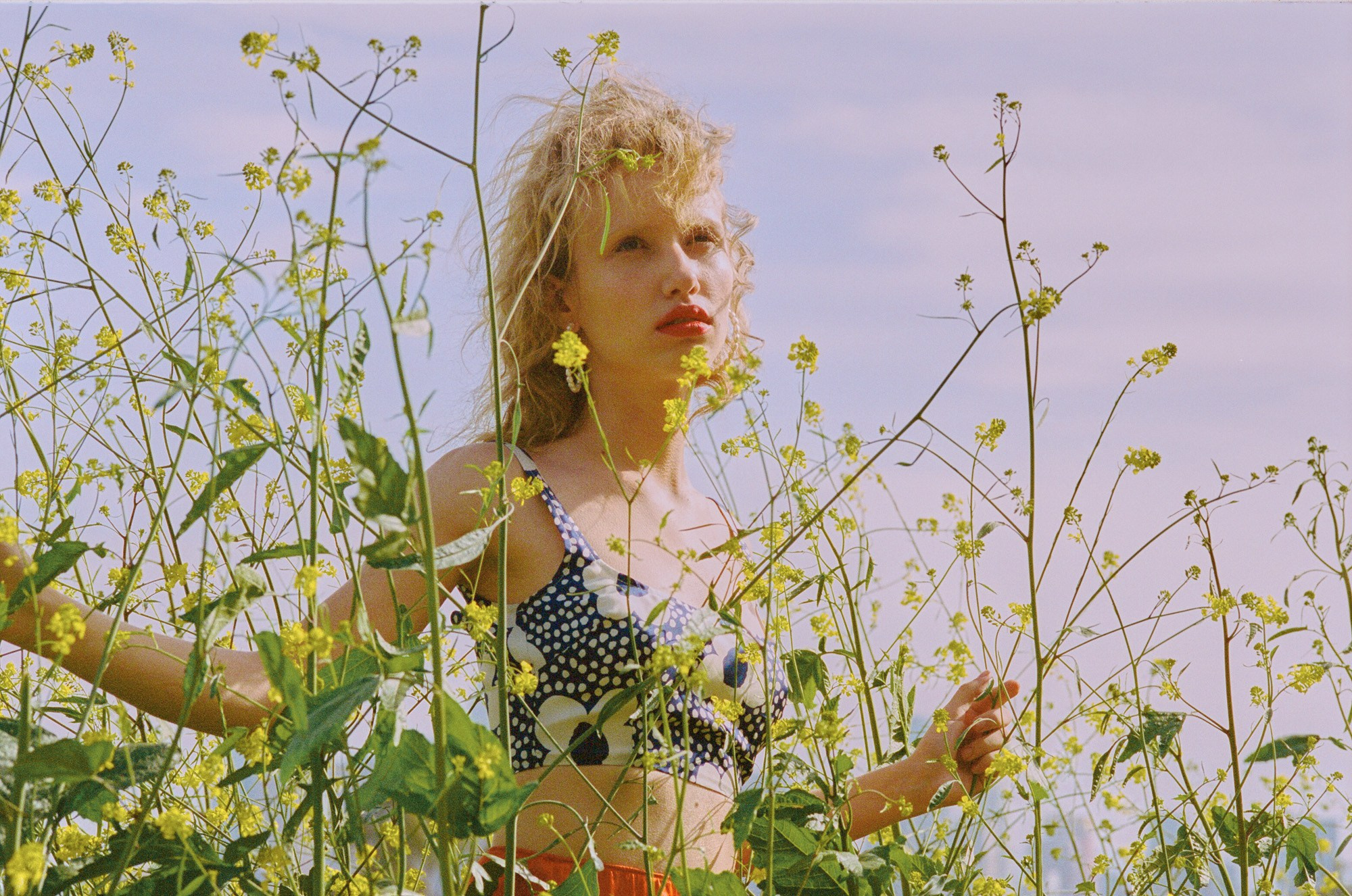 FAMILY FILMS. Adeliia Korinkova — нейро-креативный продюсер в Праге. Визуальная идентичность, AI-креативы и рекламные ролики для брендов