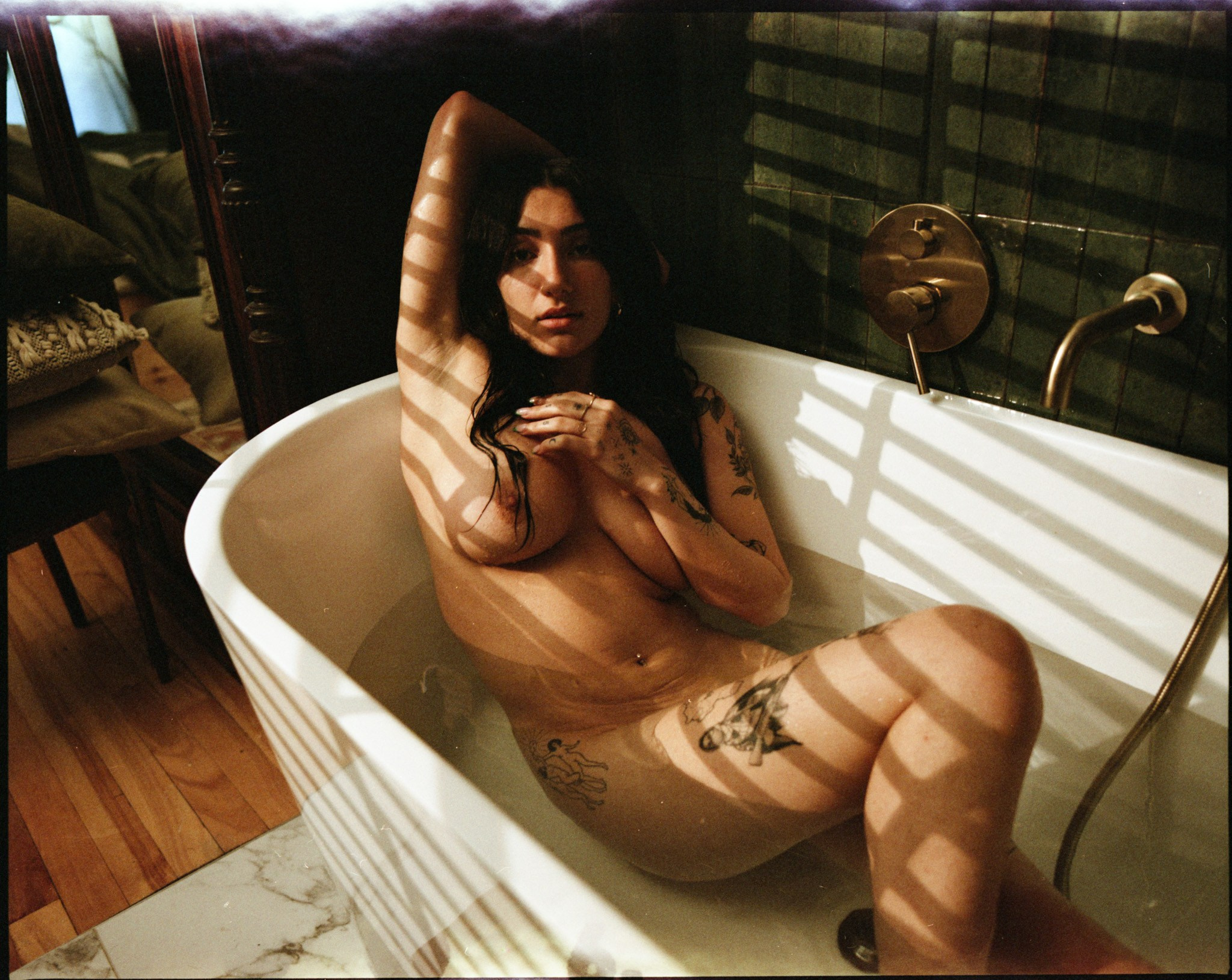 Photographe analogue boudoir montréalais et cinéaste de danse