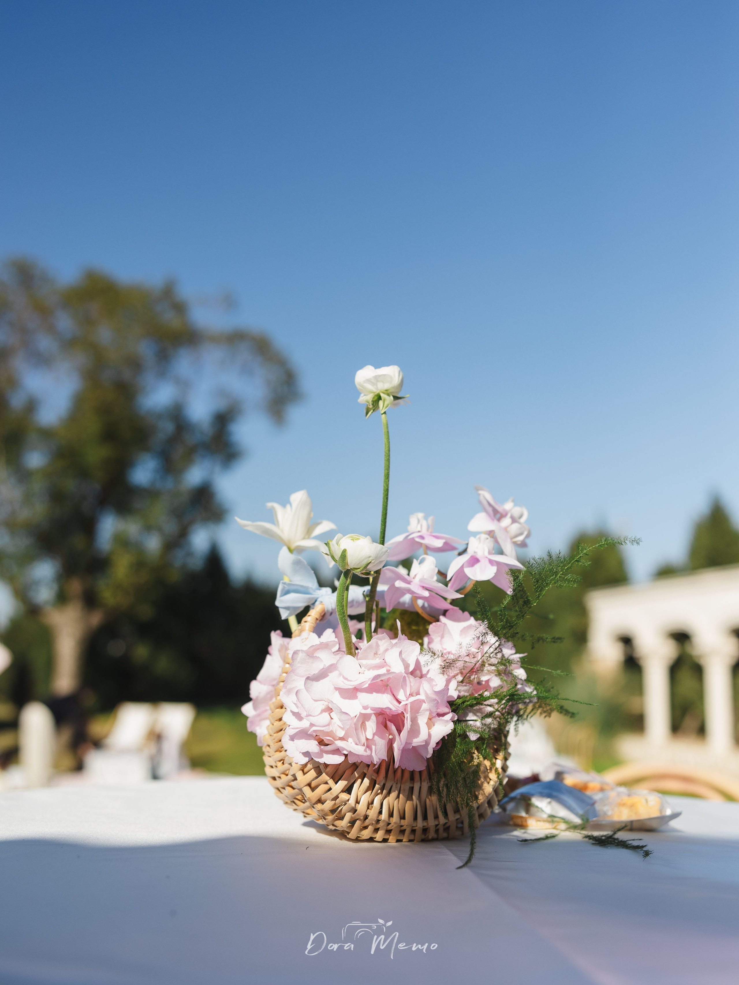 Shanghai documentary family photography - close-up of floral decoration at outdoor birthday celebration