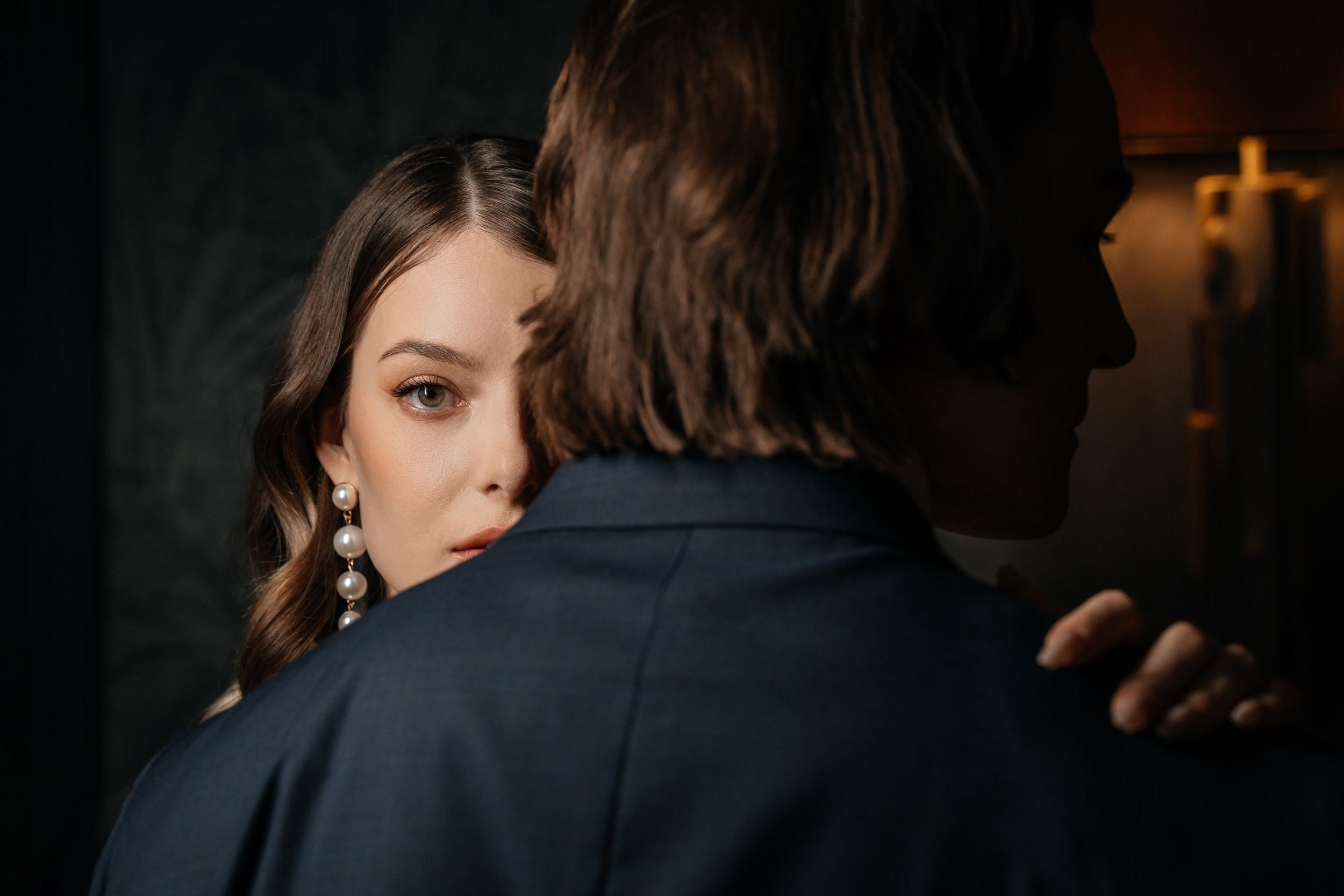 Getting Ready Together Before the Wedding Day. Wedding photographer & videographer Frankfurt | Denis Mirosnik