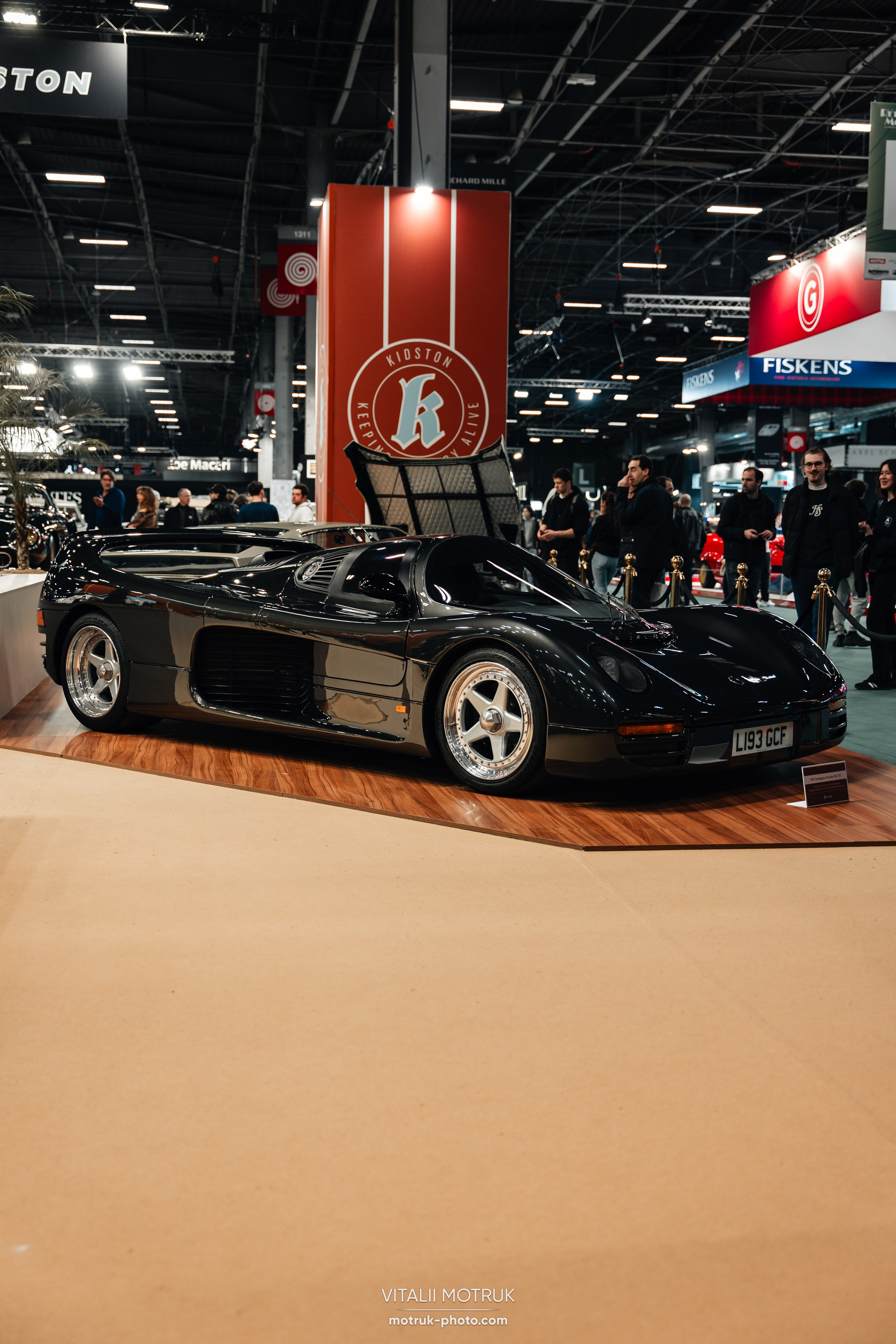Retromobile-2024. Photographe de voitures à Paris — Vitalii Motruk