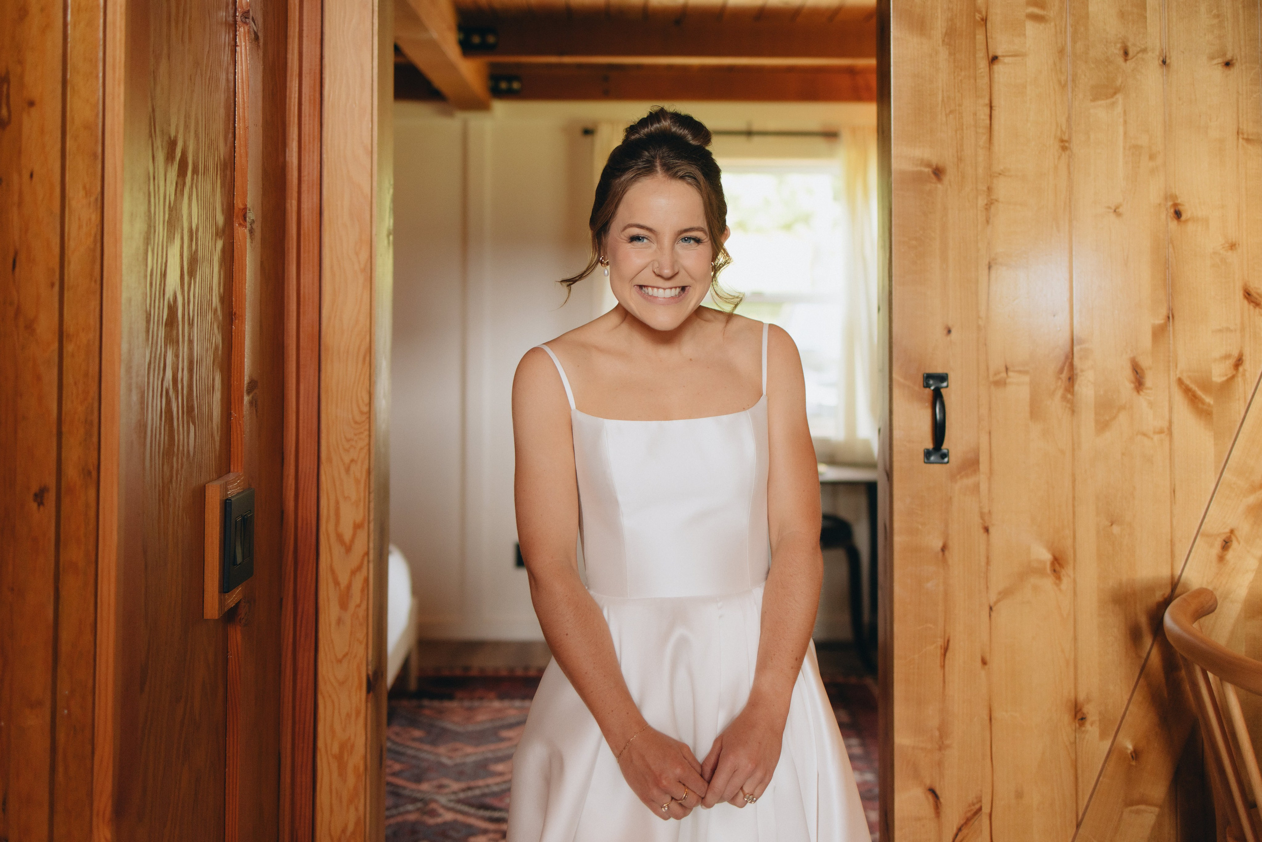 Wedding Shelby & Riley | Columbia River Gorge, WA | Georgy Shishkin Photography Photography. Portland Wedding Photographer | Authentic PNW Love Stories