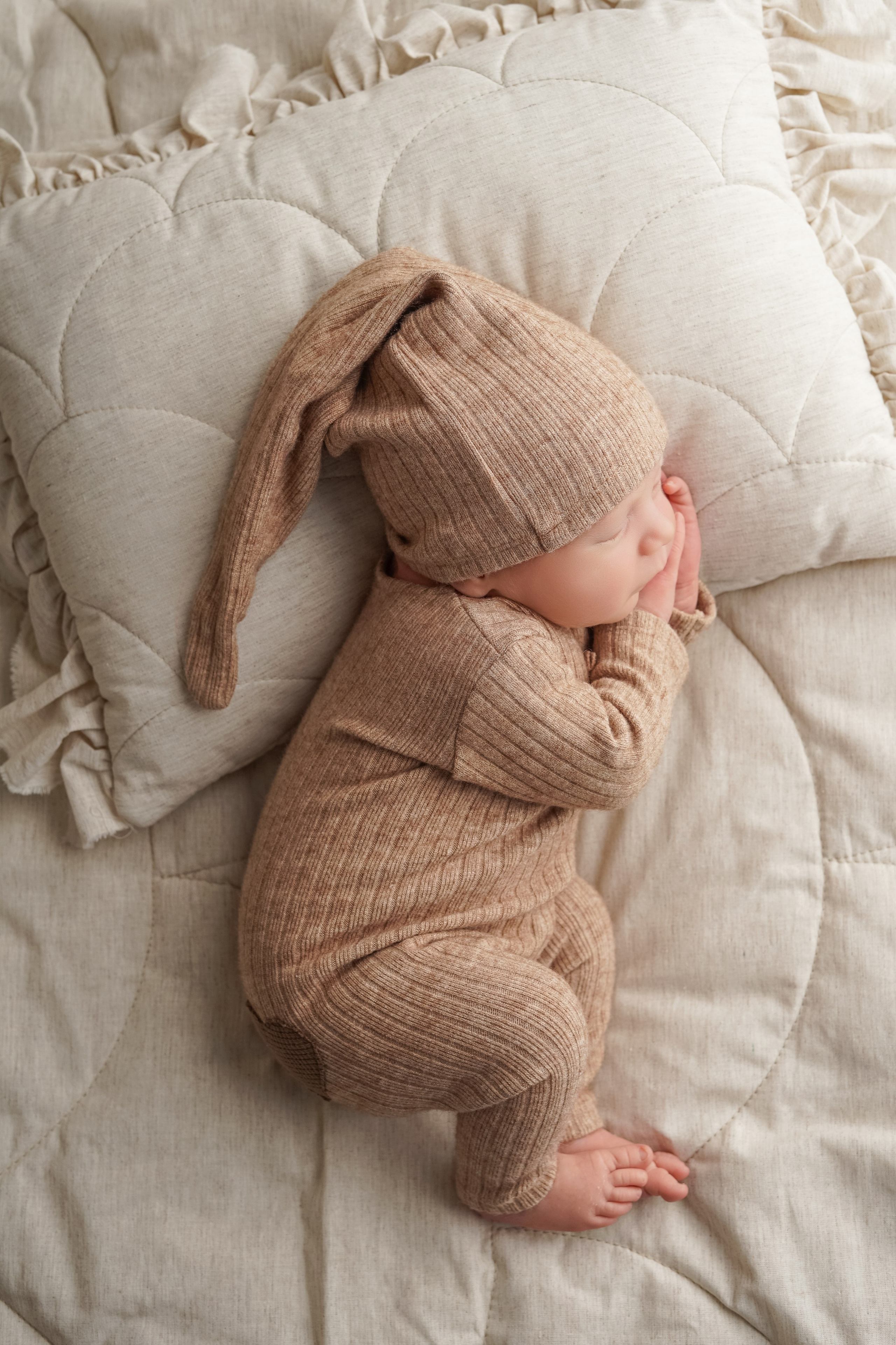 Newborn Photographer and life casting in Dubai Dariya Saeed