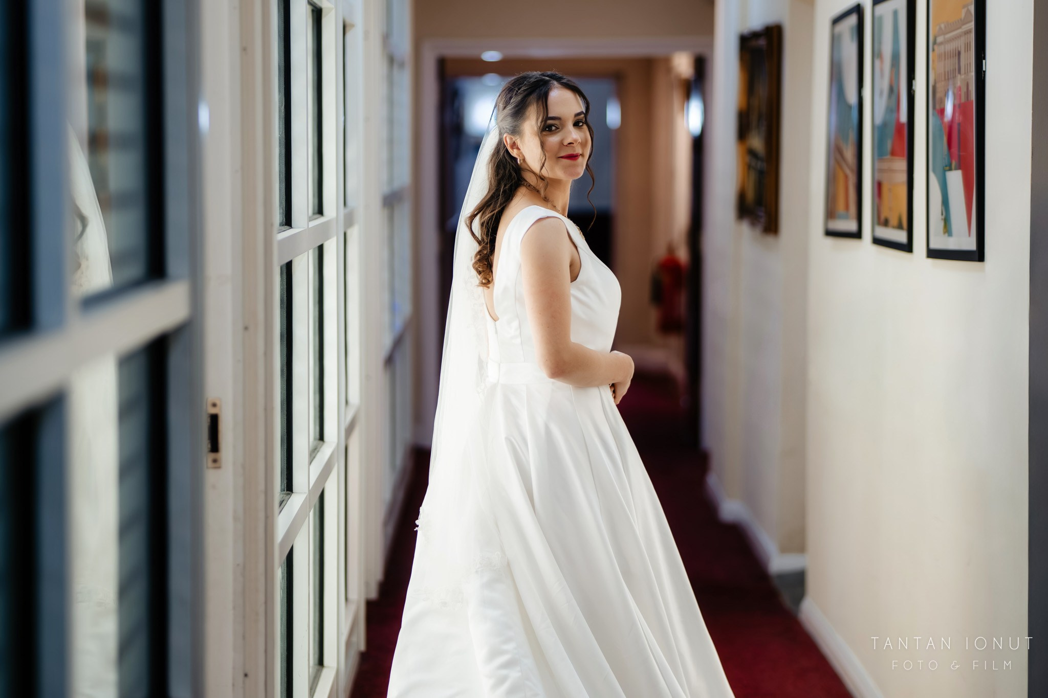 Mihaela & Razvan. TANTAN IONUT FOTO & FILM