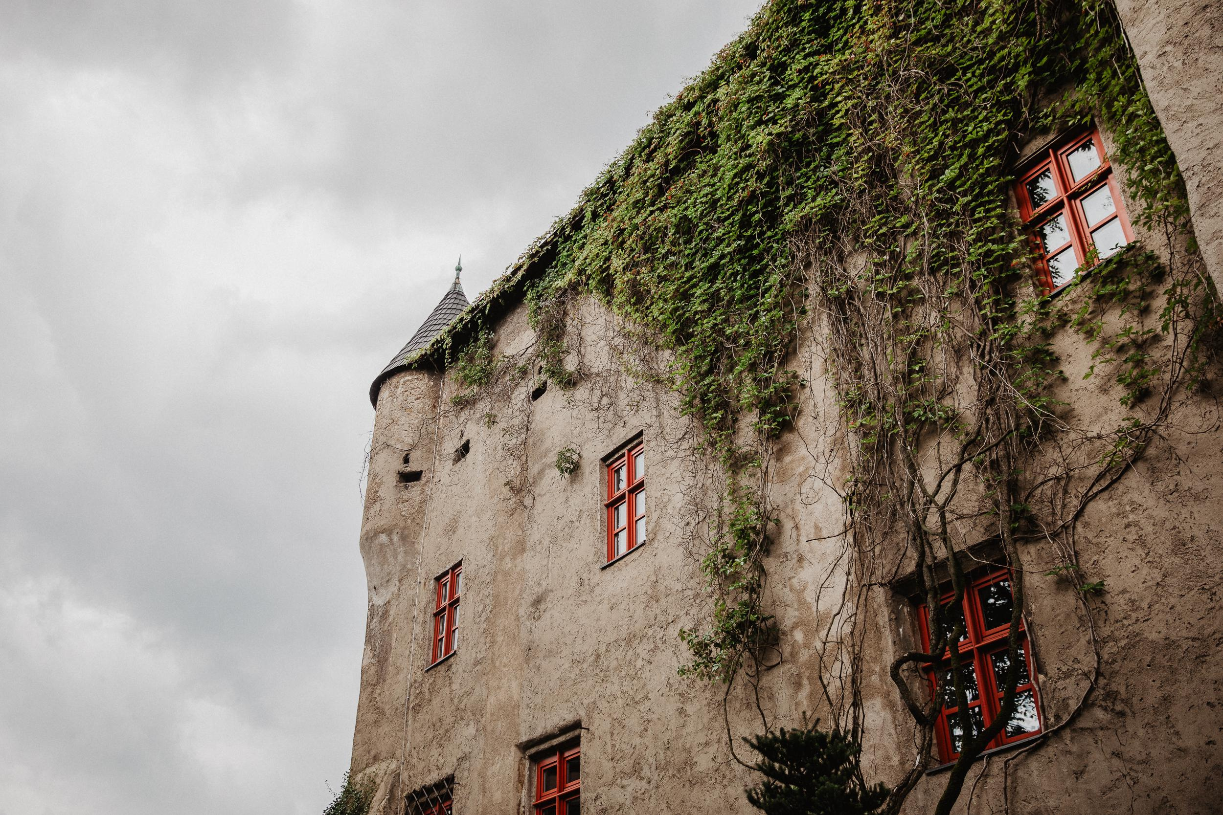 Intimate Wedding in castle Austria. Iceland elopement photographer & videographer