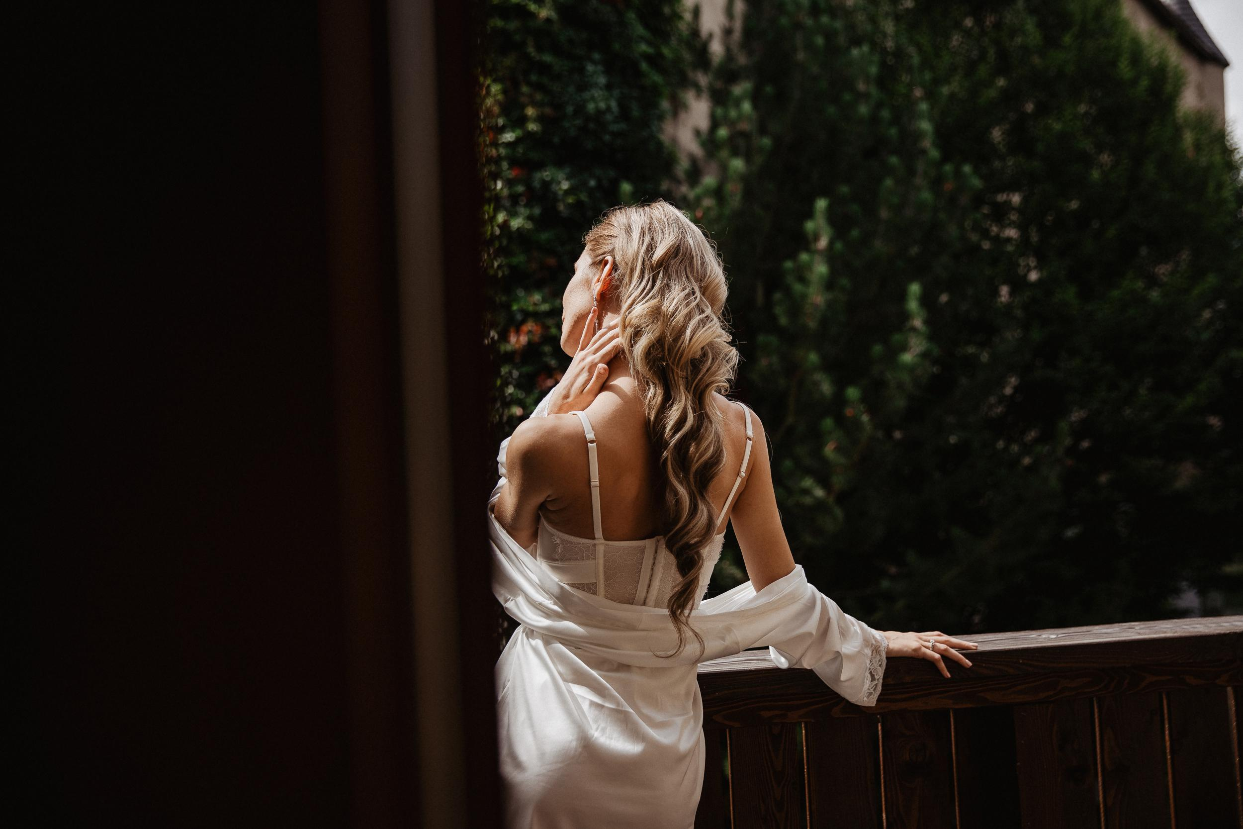 Intimate Wedding in castle Austria. Iceland elopement photographer & videographer