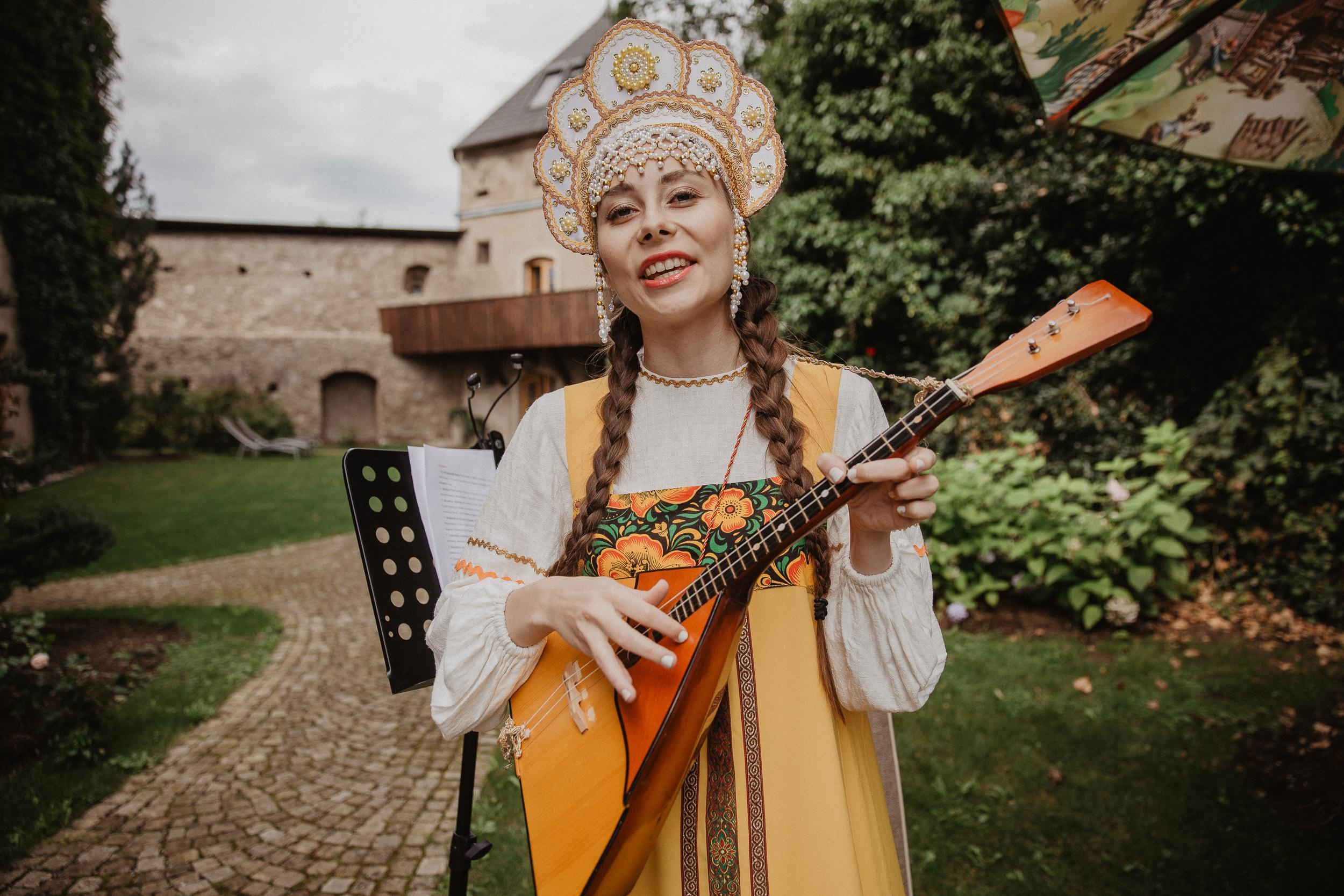 Intimate Wedding in castle Austria. Iceland elopement photographer & videographer