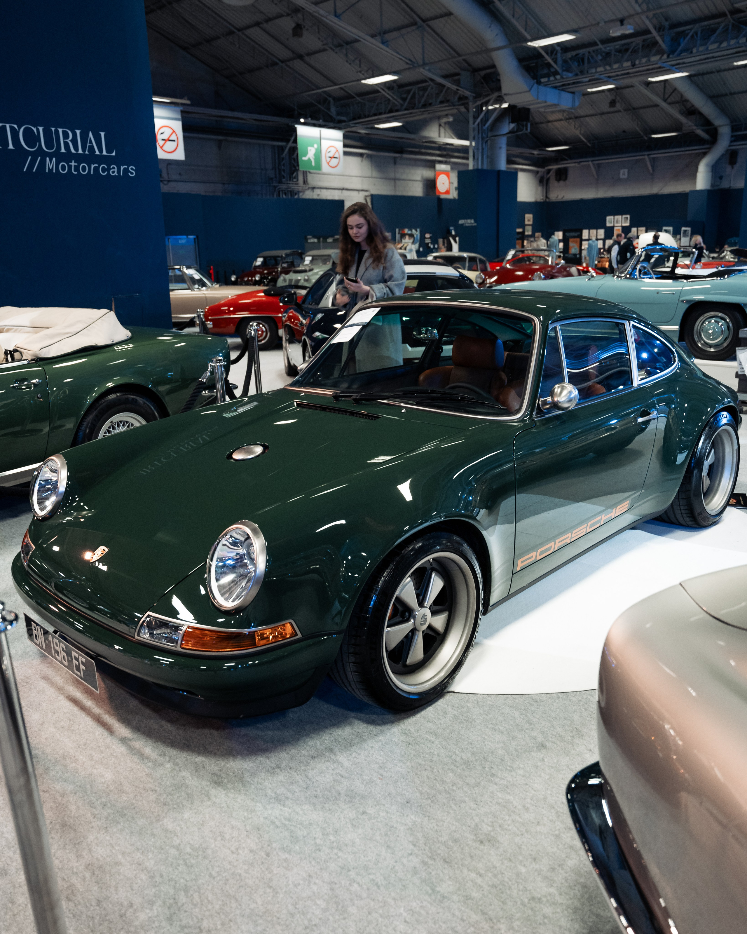 Retromobile-2024. Photographe de voitures à Paris — Vitalii Motruk