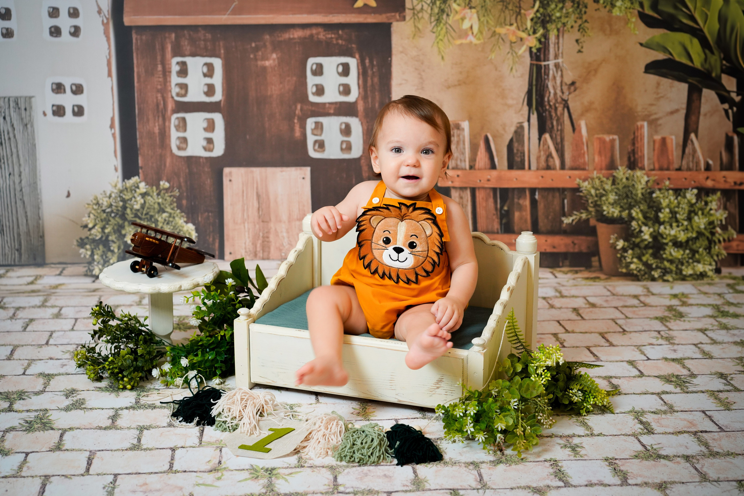 Sedinta foto aniversara si sedinta foto smash the cake. Cuibul foto