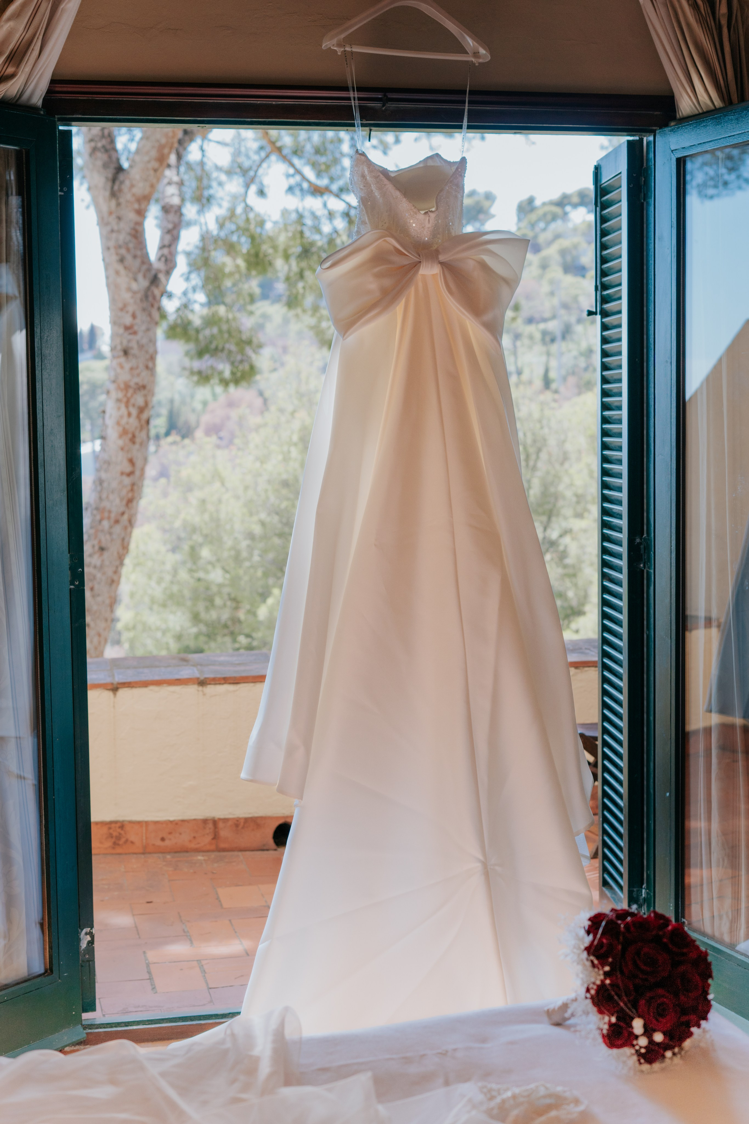 Barcelona city Intimate Pre-wedding Photographer