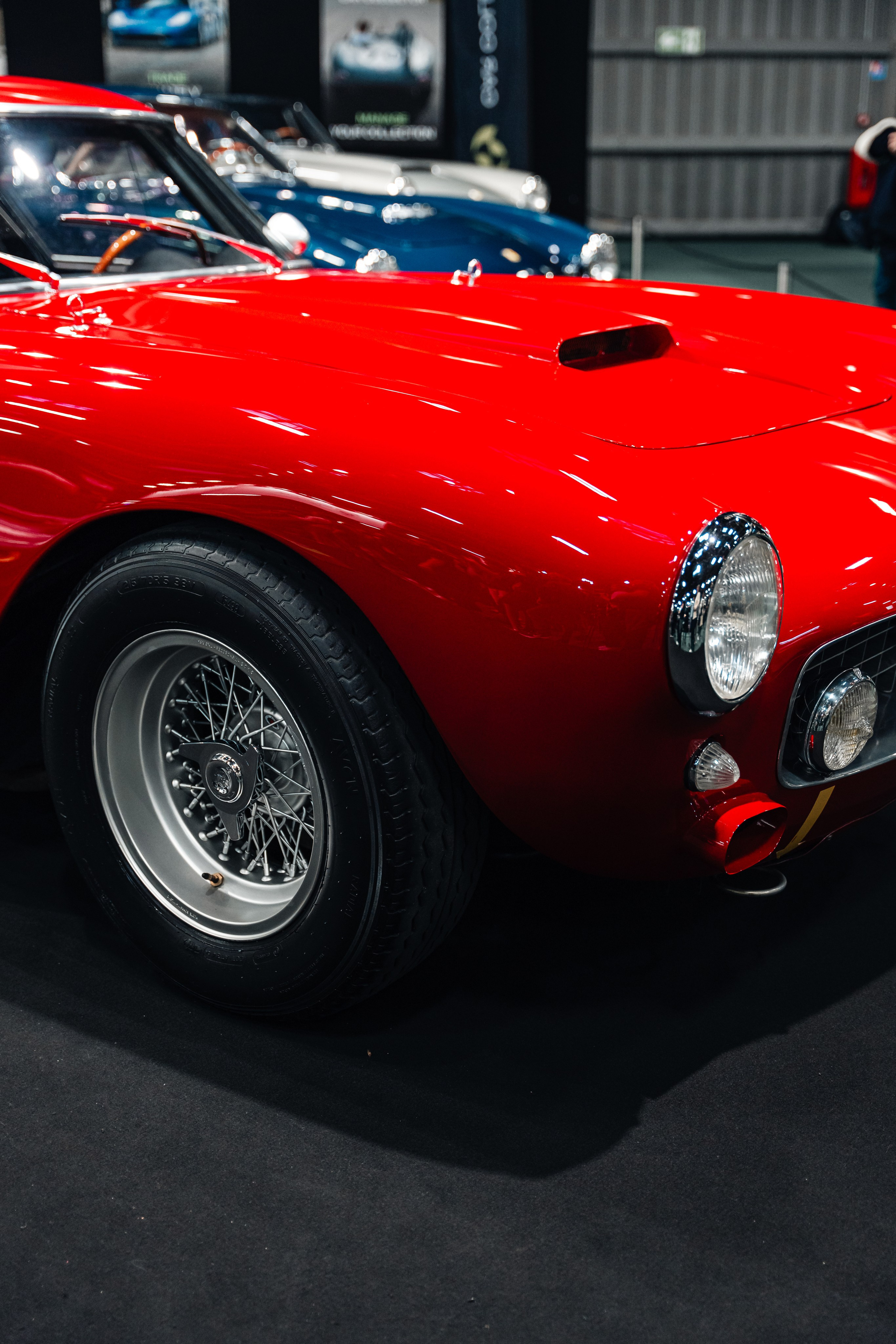 Retromobile-2024. Photographe de voitures à Paris — Vitalii Motruk