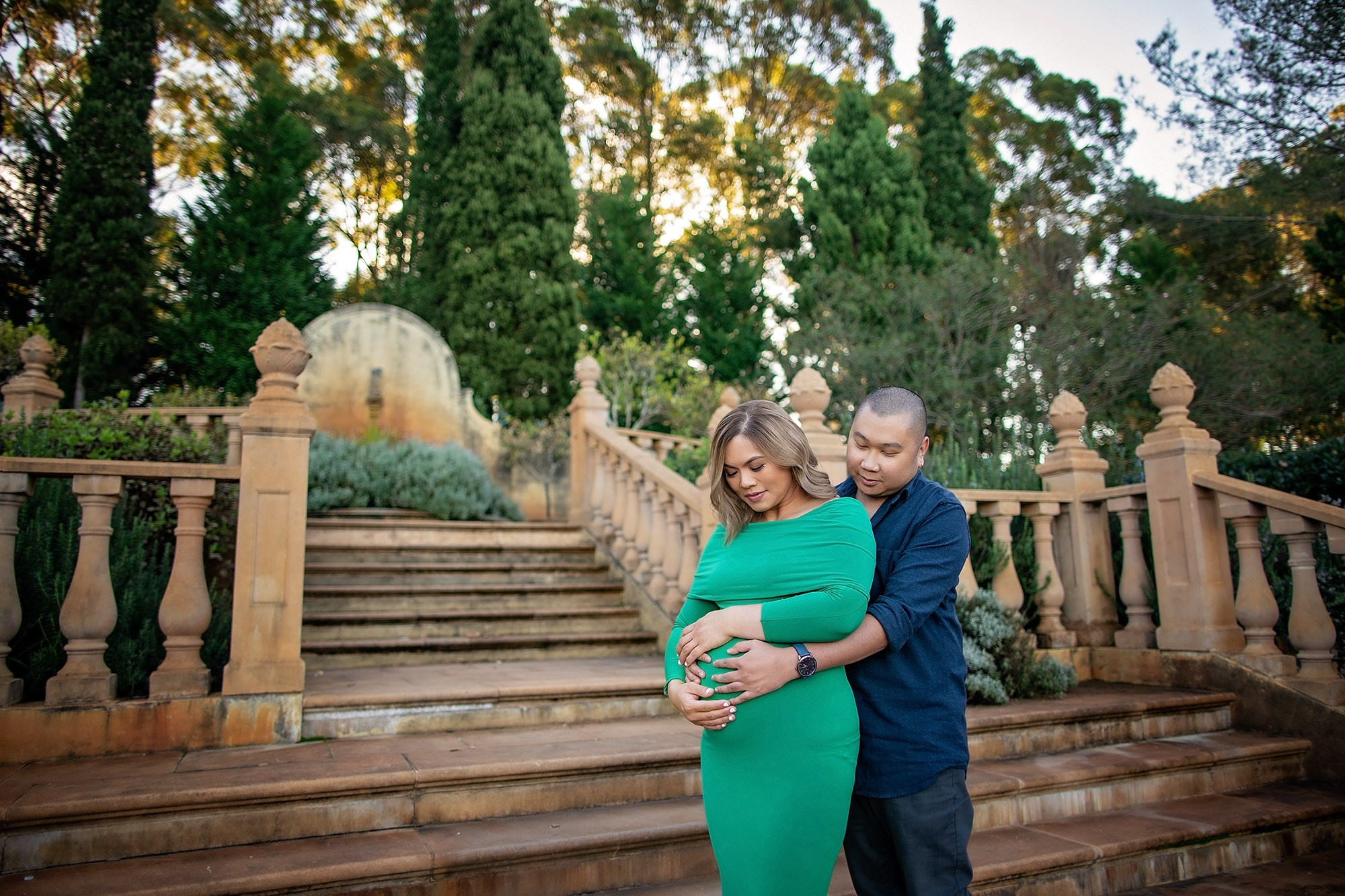 Best Maternity pregnancy photographer in Sydney, park photo shoot
