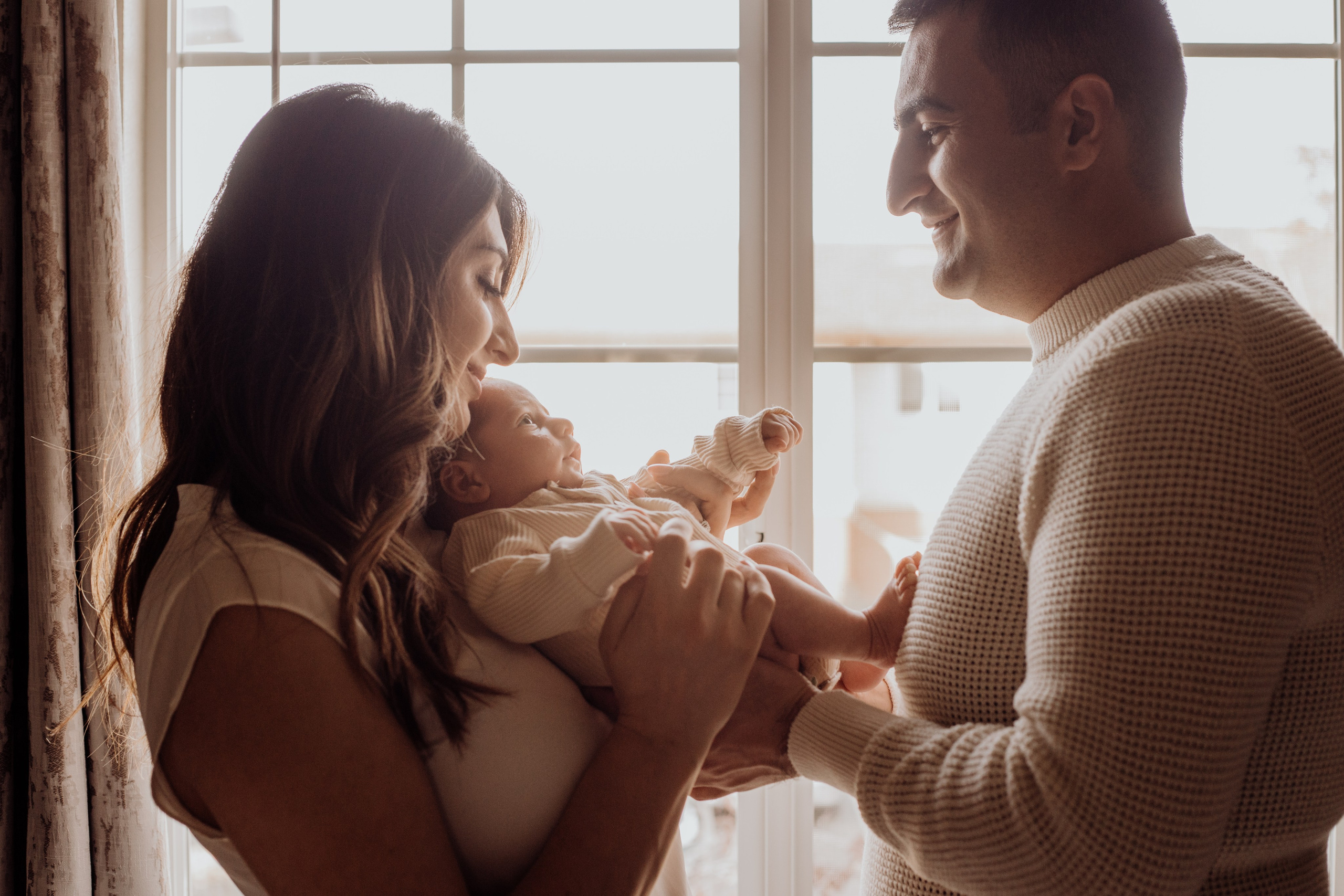 Newborn, Baby with Family. Family and children’s lifestyle photographer Elena Tumanova