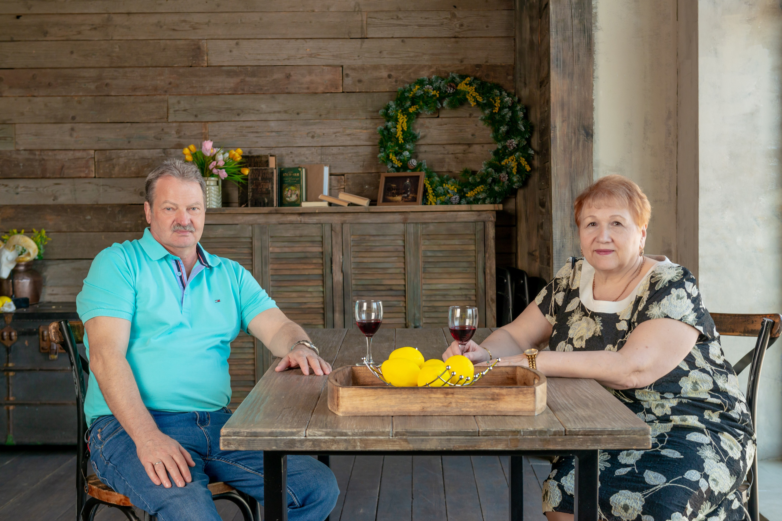 Photosession of a married couple in the studio. FOTÓGRAFO MÉXICO QUINTANA ROO
