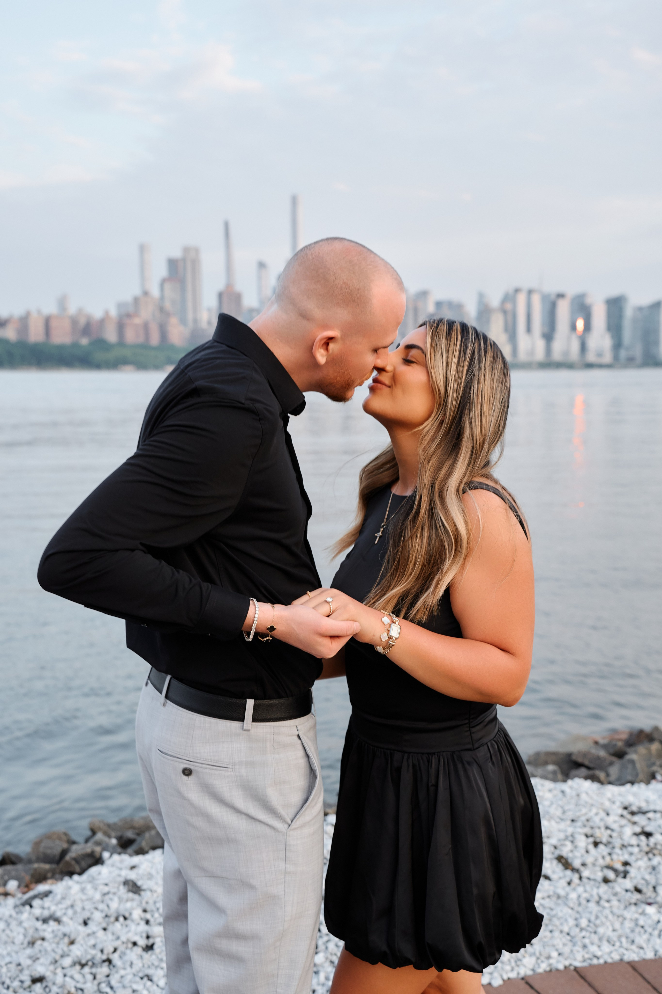 Surprise Proposal in New York. Professional Wedding and event photographer USA New York