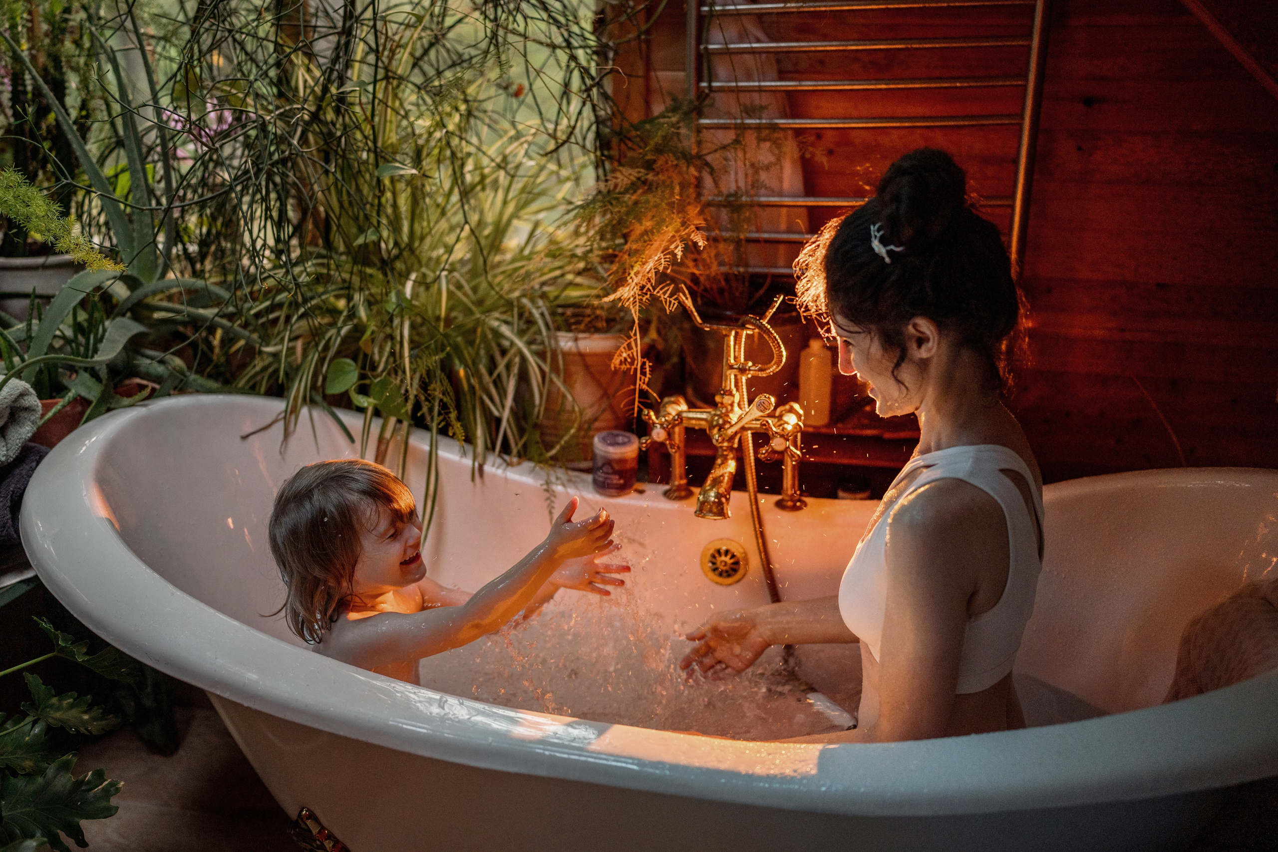 Family Photoshoot at Home in Philadelphia – Warm & Candid. Alisa Tant — Family and newborn photographer Bucks County, Montgomery county, Philadelphia, NJ