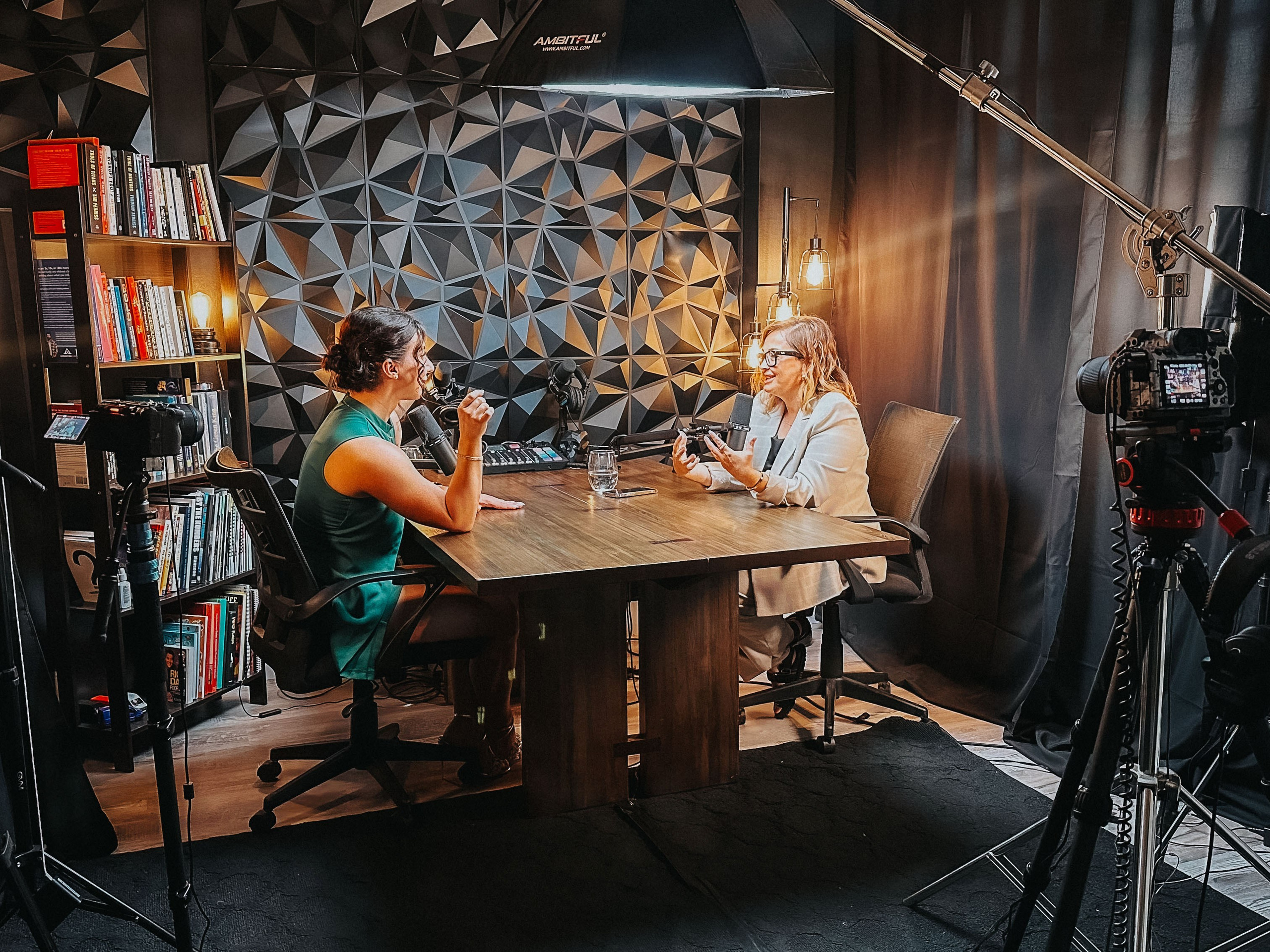 Как помочь дочери добиться успеха и собрать 1 млн подписчиков. ИРА И ЯСЯ. ON THE VIBE OF SUCCESS — A blog about extraordinary people with Kristi