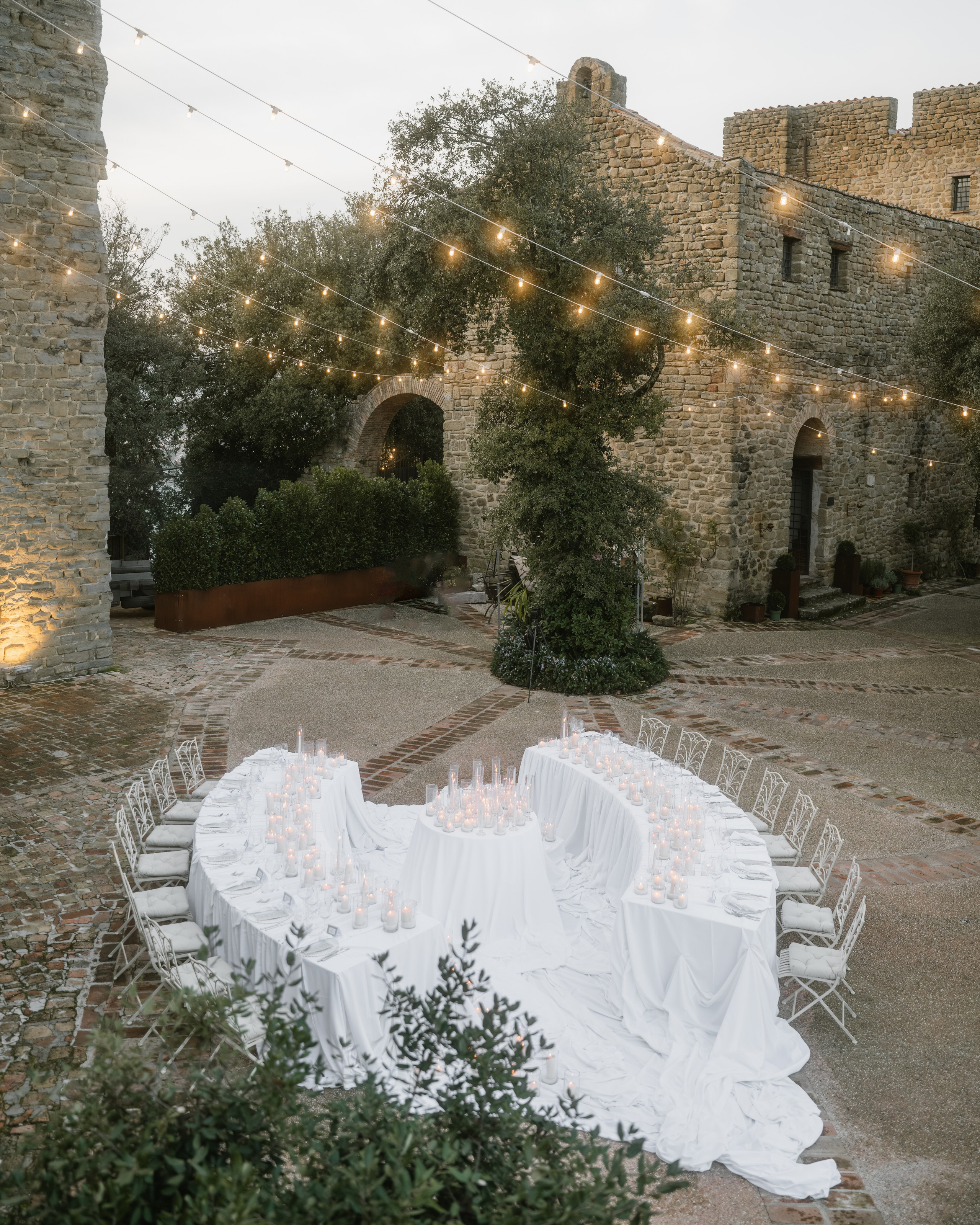 Fotograf & Videograf Nunta | The Mireas · Romania & Destination Weddings Europe