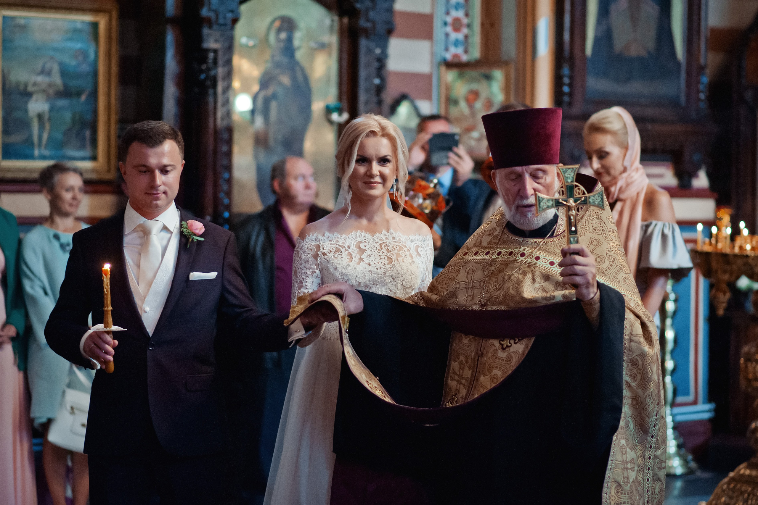 Vestuvių fotosesija, ceremonija, Vestuvių pasiruošimo fotografavimas. Vestuvių fotografas Vilnius Trakai kaina vestuvių fotografavimas fotografė personal.lt photogrpahy kainos jaunoji jaunikis nuotaka santuoka vestuvės, profesionali natūrali meninė reportažinė klasikinė fotosesija, vestuvių fotosesija gamtoje dvare