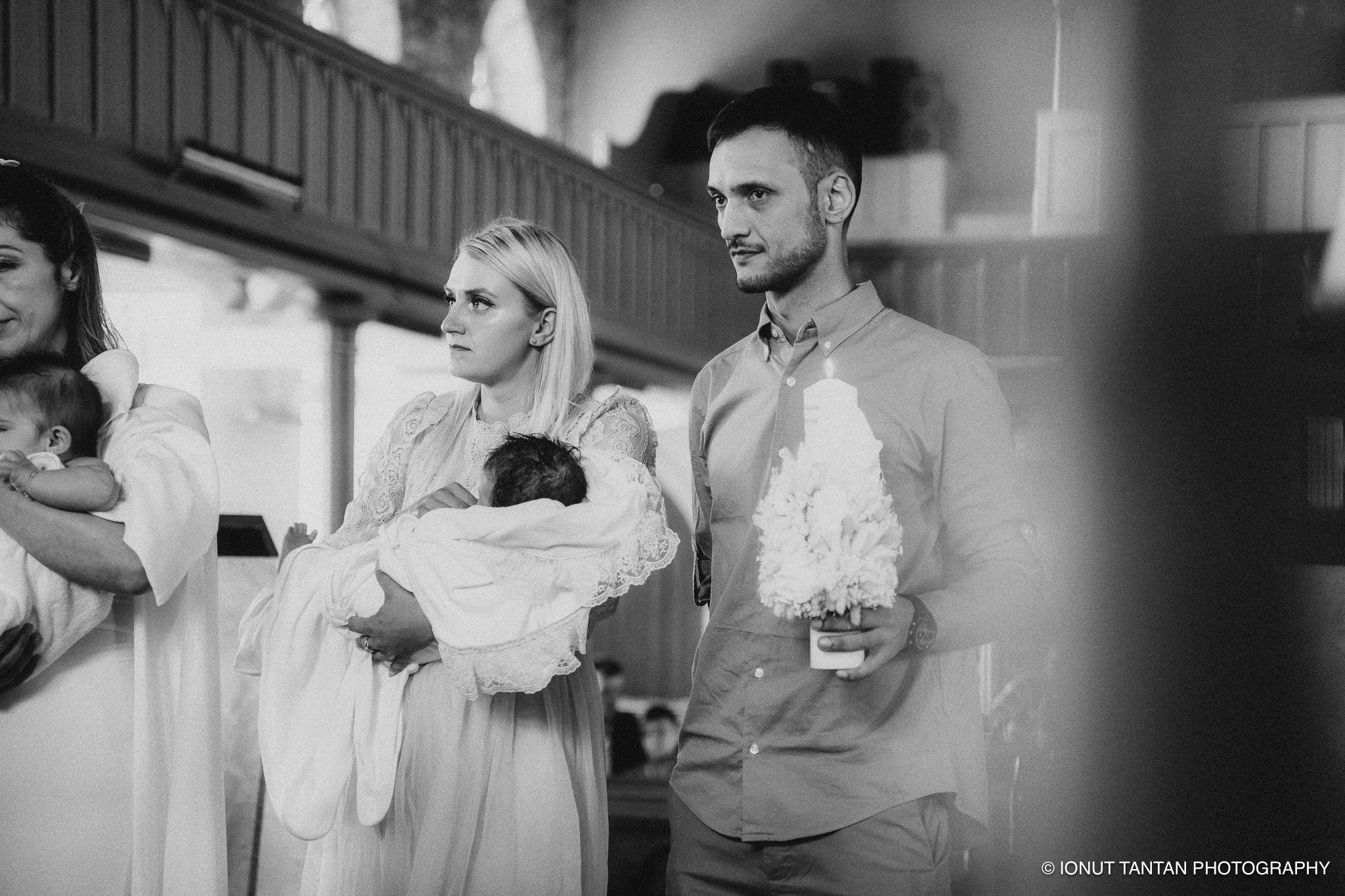 Fotografii Unice pentru Botezuri - Ionut Tantan Foto & Film. TANTAN IONUT FOTO & FILM