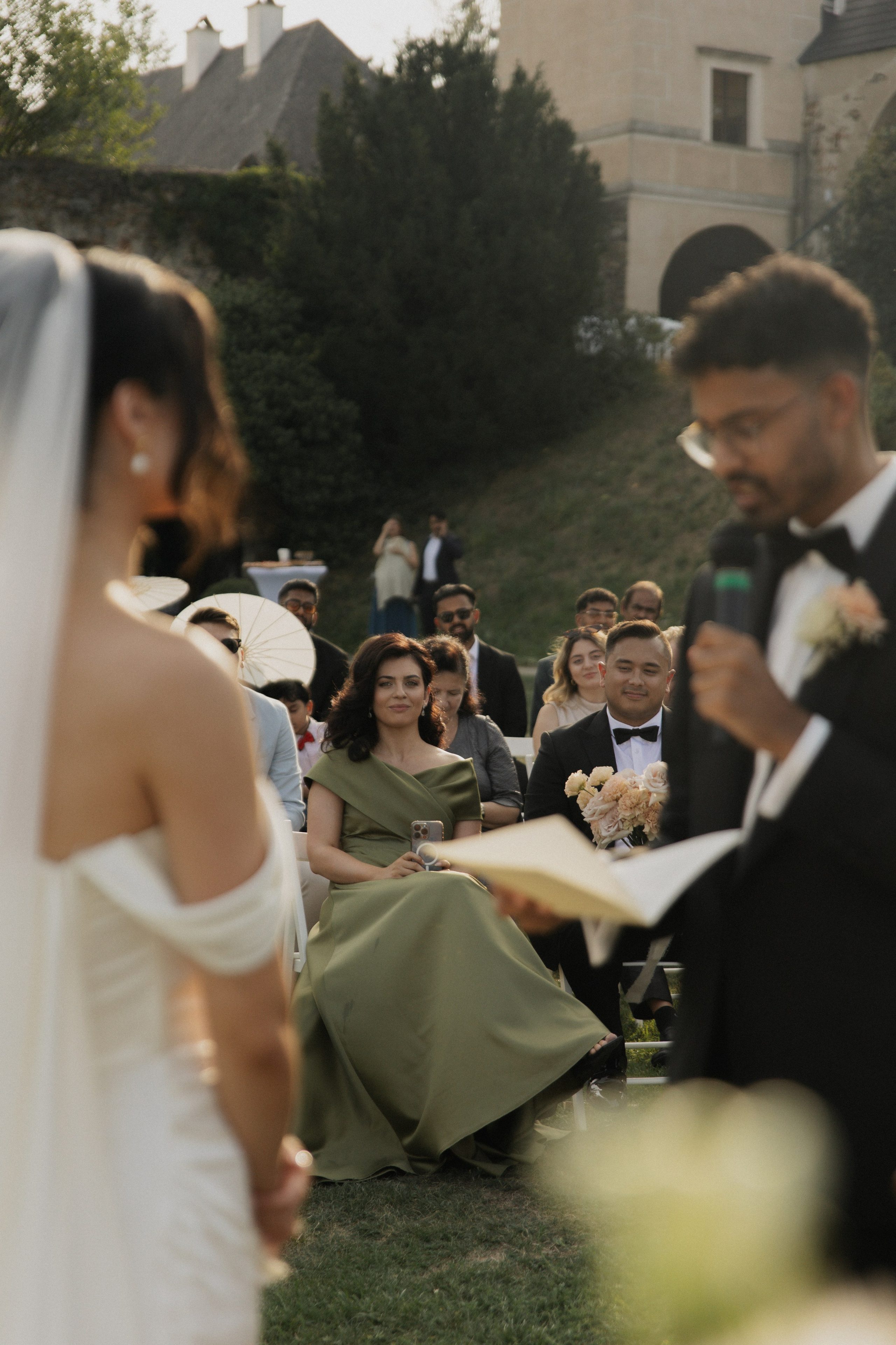 Elegant Castle Wedding in Austria | Alwin & Ruth’s Fairytale Celebration. Wedding photographer and videographer based in Timisoara, Romania