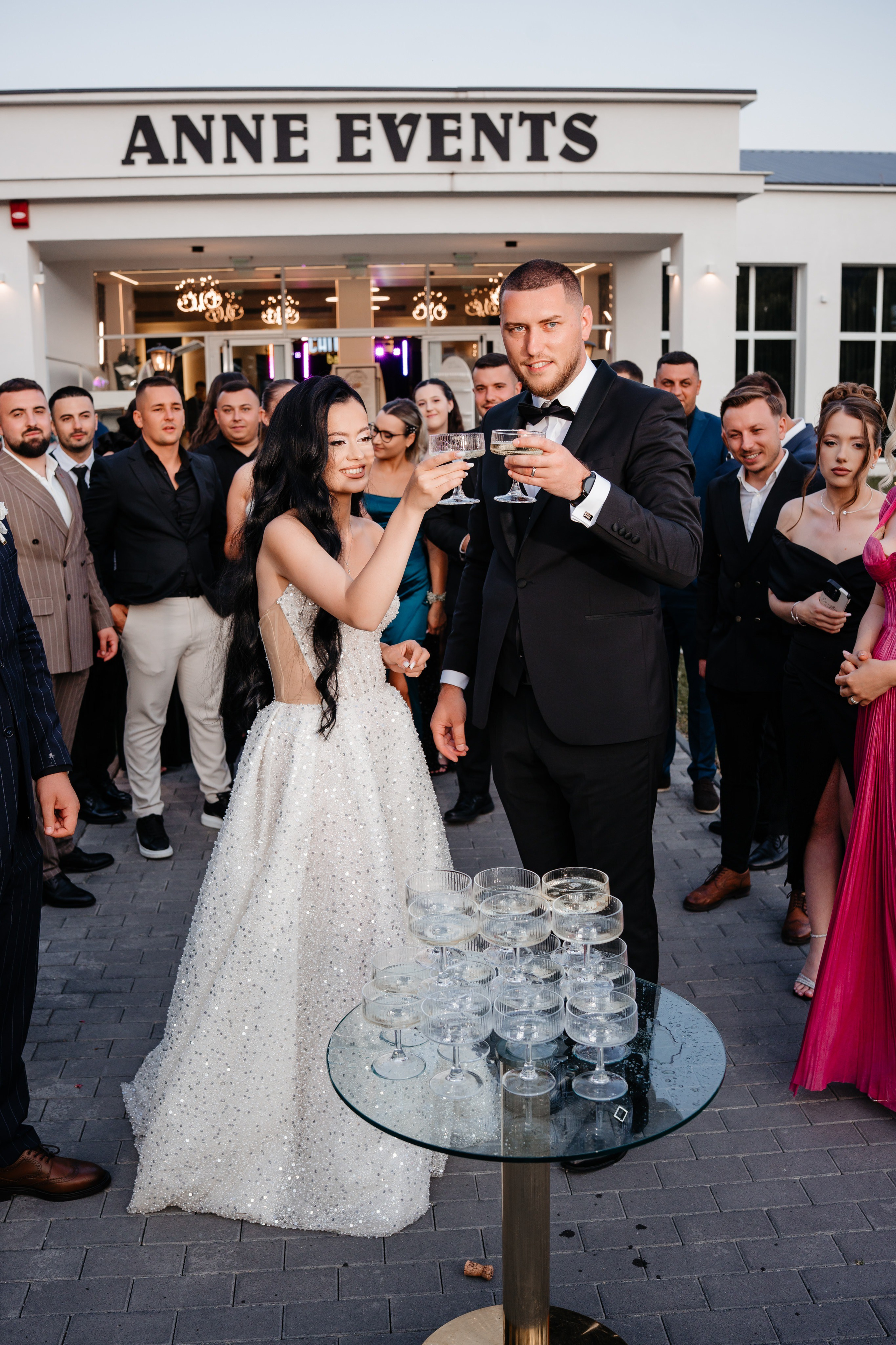 Catalina & Remus. Raw Studio. Fotograful tau de nunta!