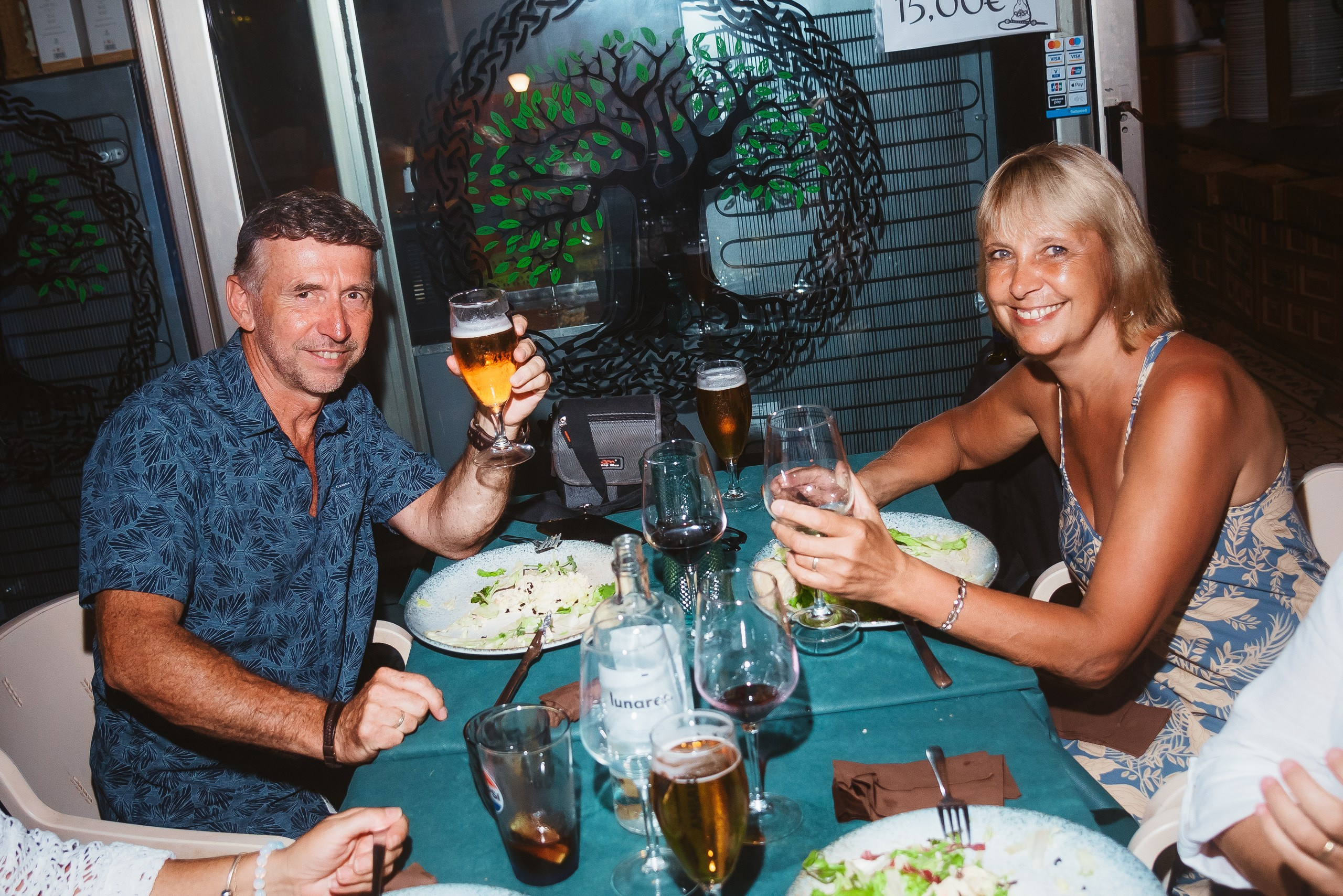 Photo report from a creative evening at the El Bosque Animado restaurant, Torrevieja