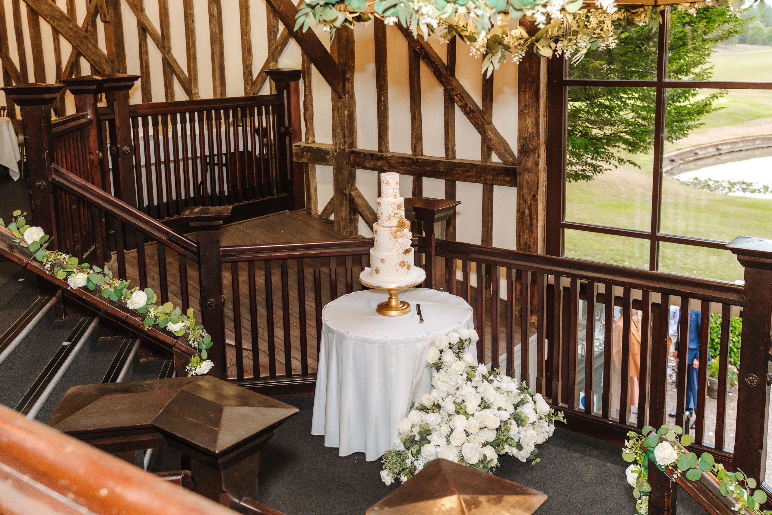 Wedding at Essendon Country Club. Photographer in England Ekaterina Romanova
