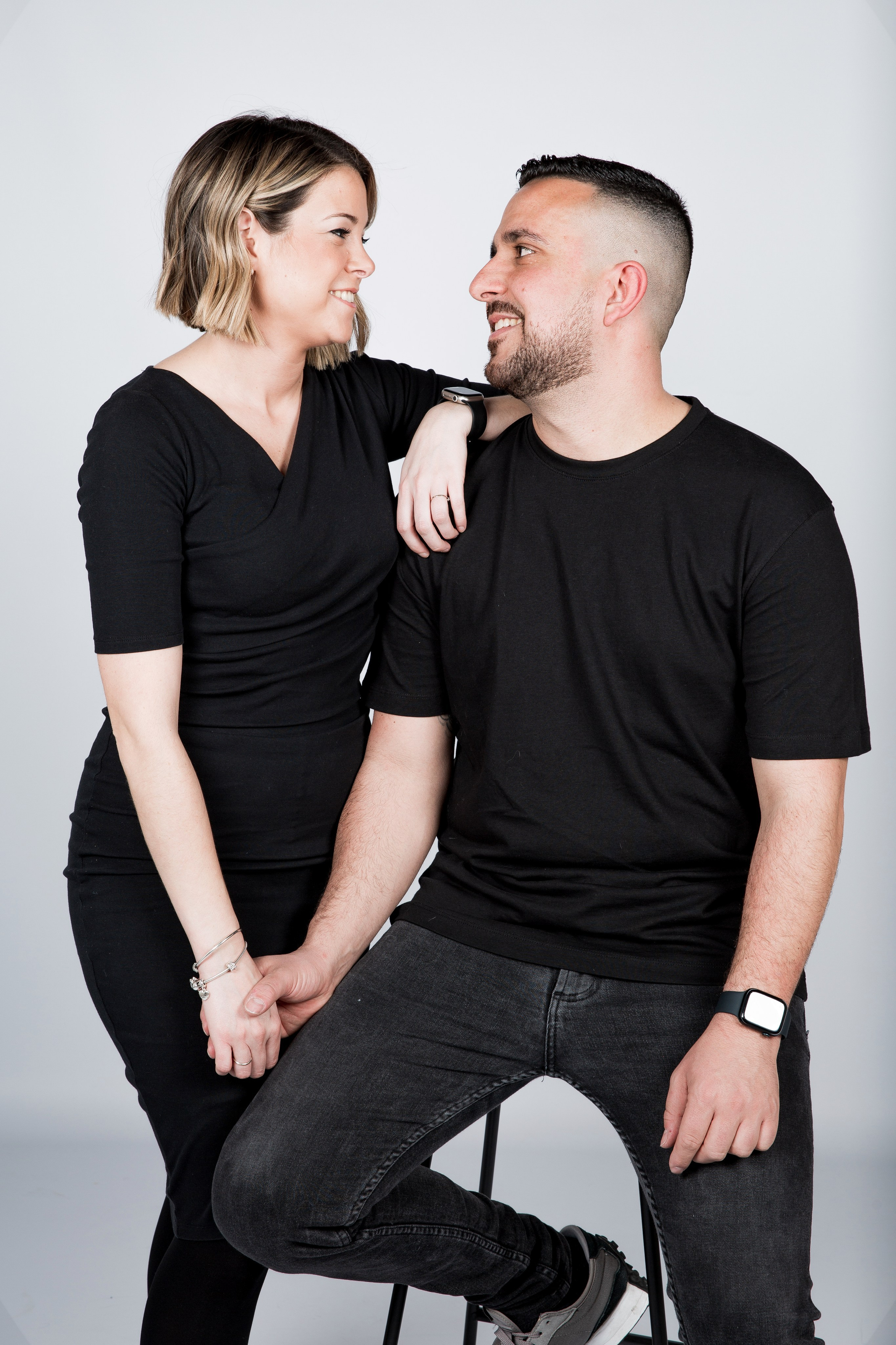 📸 ¡50% de Descuento en Sesiones de Pareja, Familia y Mascota durante la Feria Torrestock 2025!. Rainbox Estudio de Fotografía