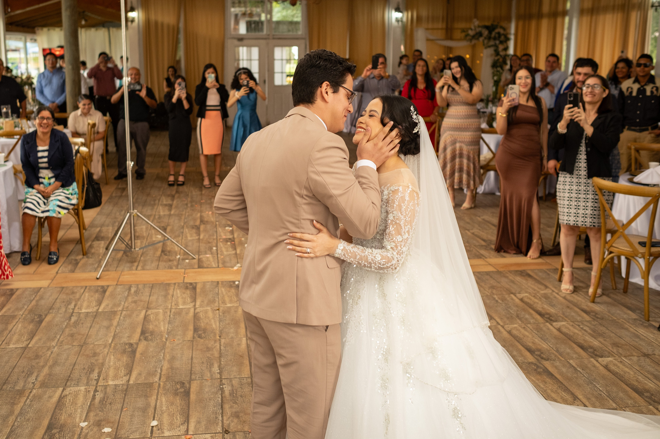 Abi & Gio. Daniel Brand | Fotografía de Bodas y Comercial en Honduras