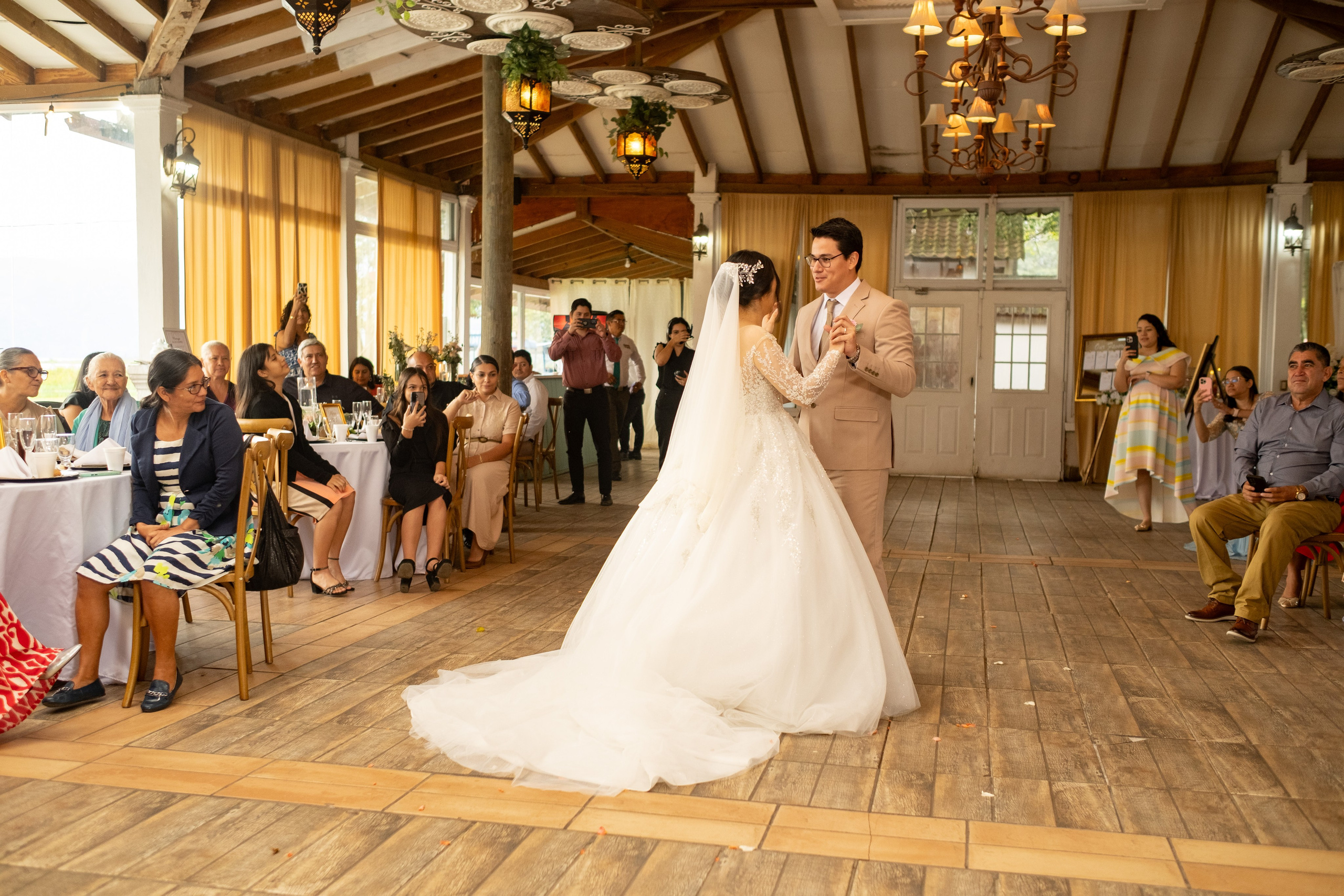 Abi & Gio. Daniel Brand | Fotografía de Bodas y Comercial en Honduras