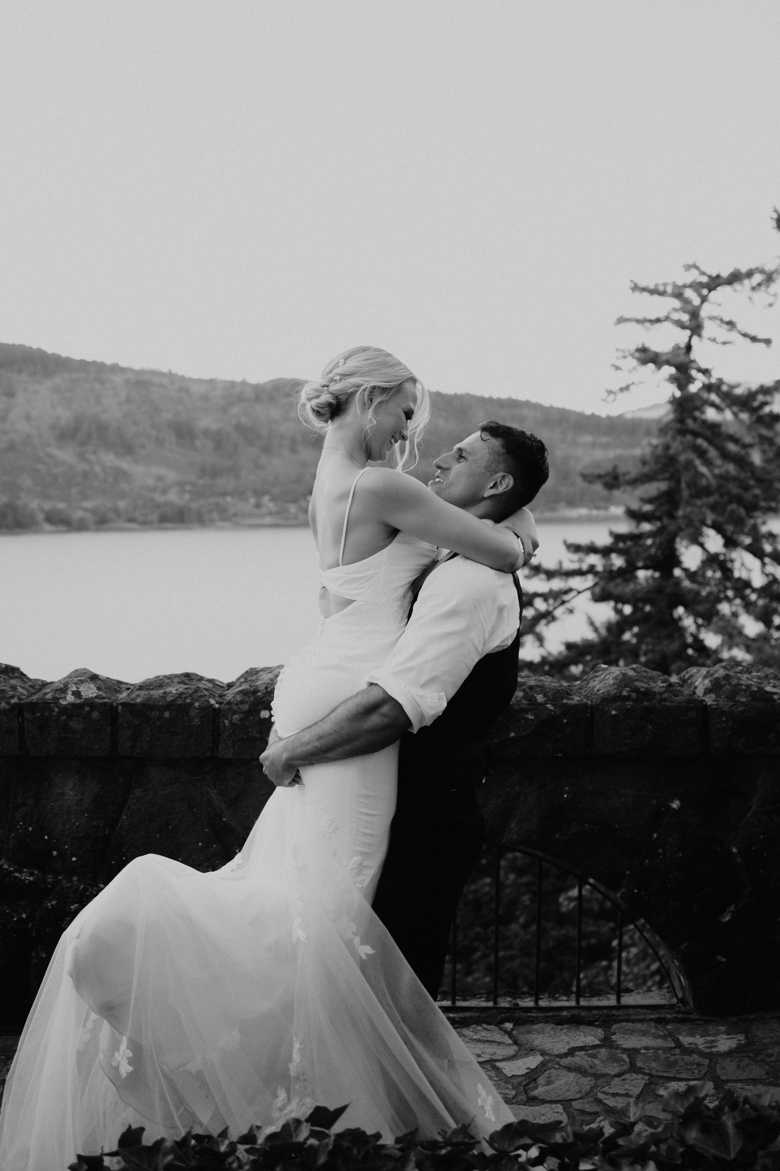 Brook & Richard's Wedding in Portland Oregon| Captured by Georgy Shishkin, Professional Wedding Photographer Seattle, Bend & Oregon Coast. Capturing Love in the Heart of the Pacific Northwes