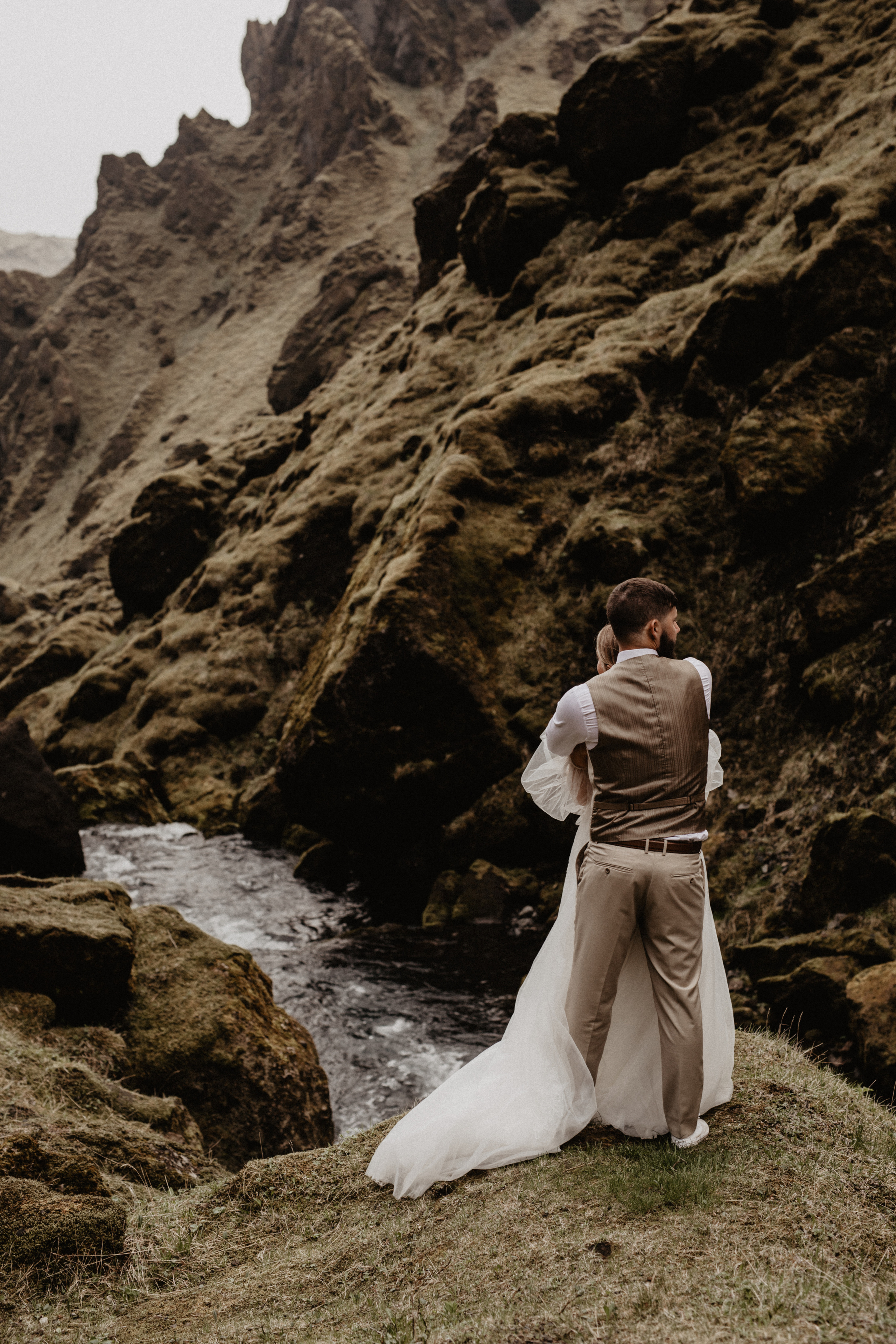 Elopement in Iceland. Iceland elopement photographer & videographer