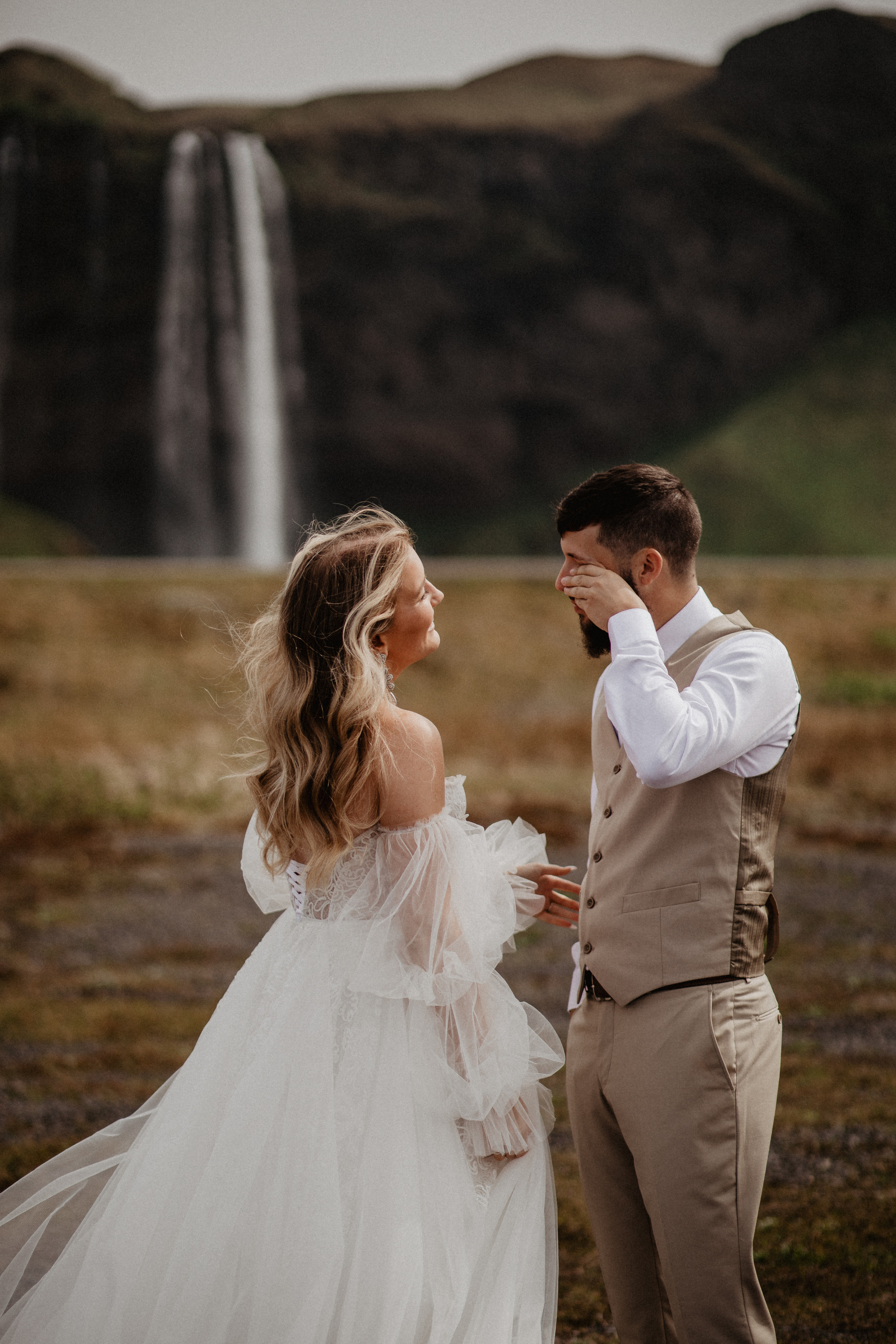 Elopement in Iceland. Iceland elopement photographer & videographer
