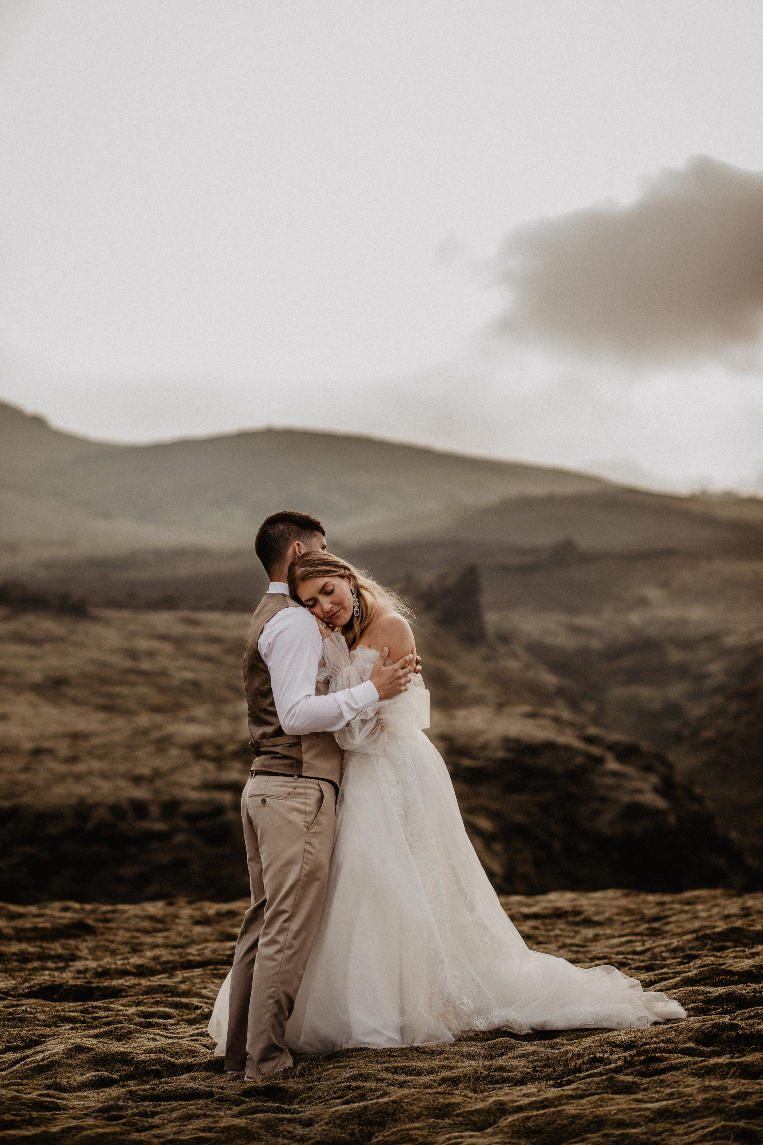 Elopement in Iceland. Iceland elopement photographer & videographer