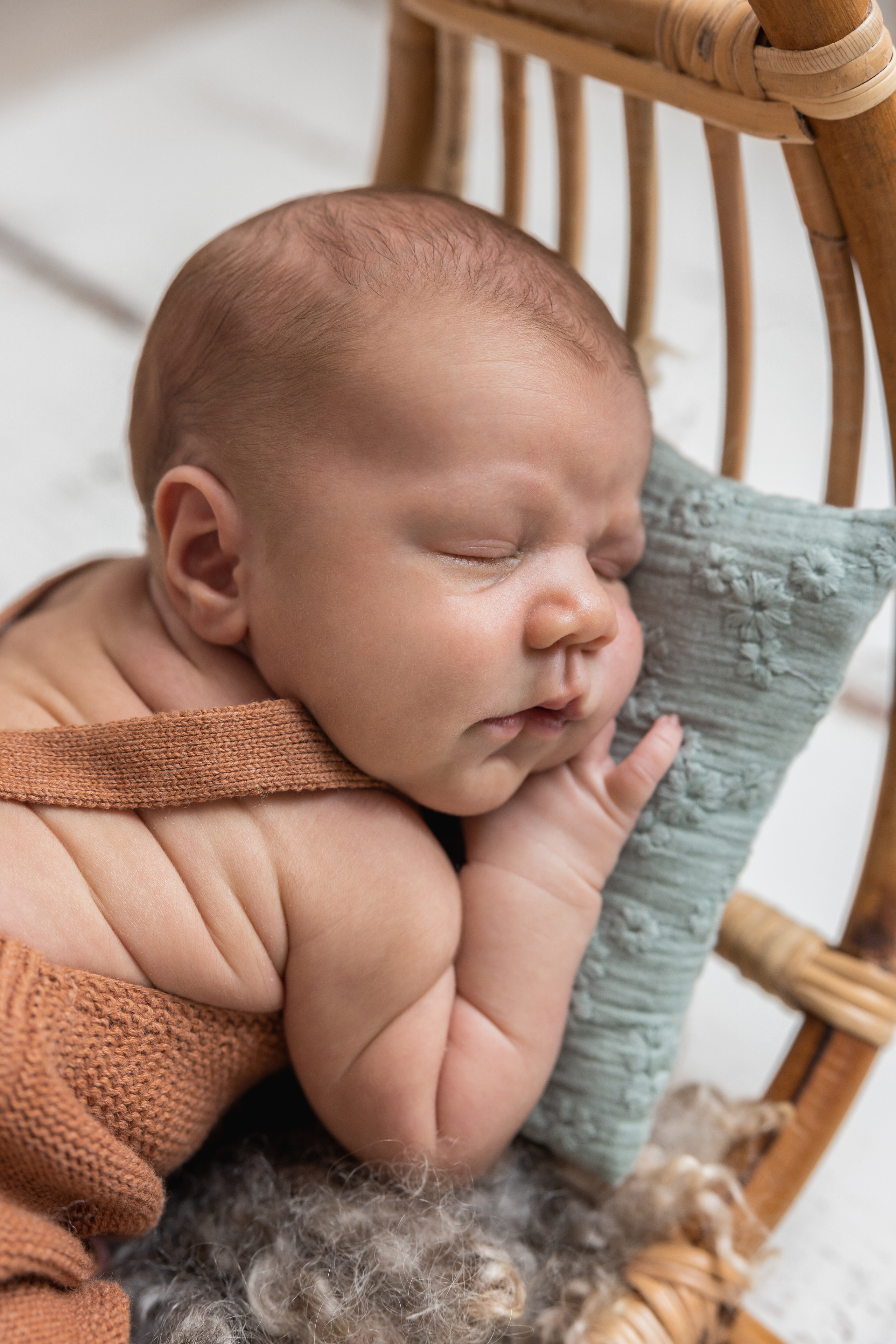 Newbornshooting in Pforzheim und Umgebung. Neugeborenenfotografie Pforzheim Katharina Jozic