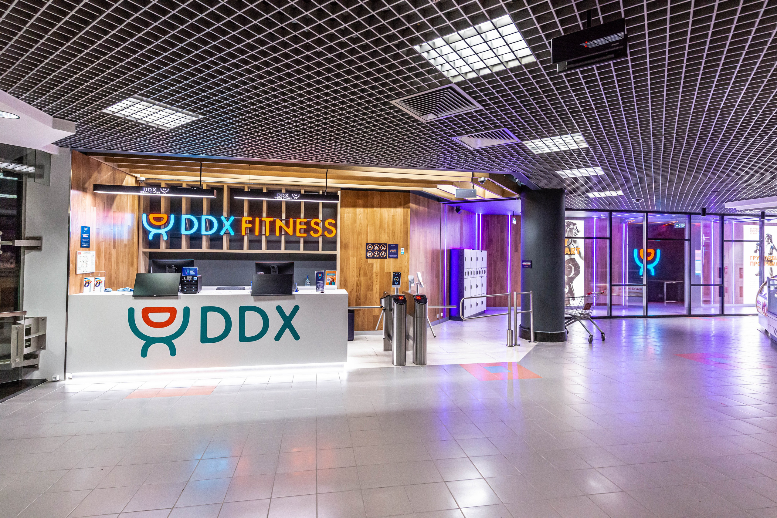 Фитнес-клуб DDX Fitness в Б. Овчинниковском переулок. ФОТОГРАФ МЕКСИКА КИНТАНА-РОО