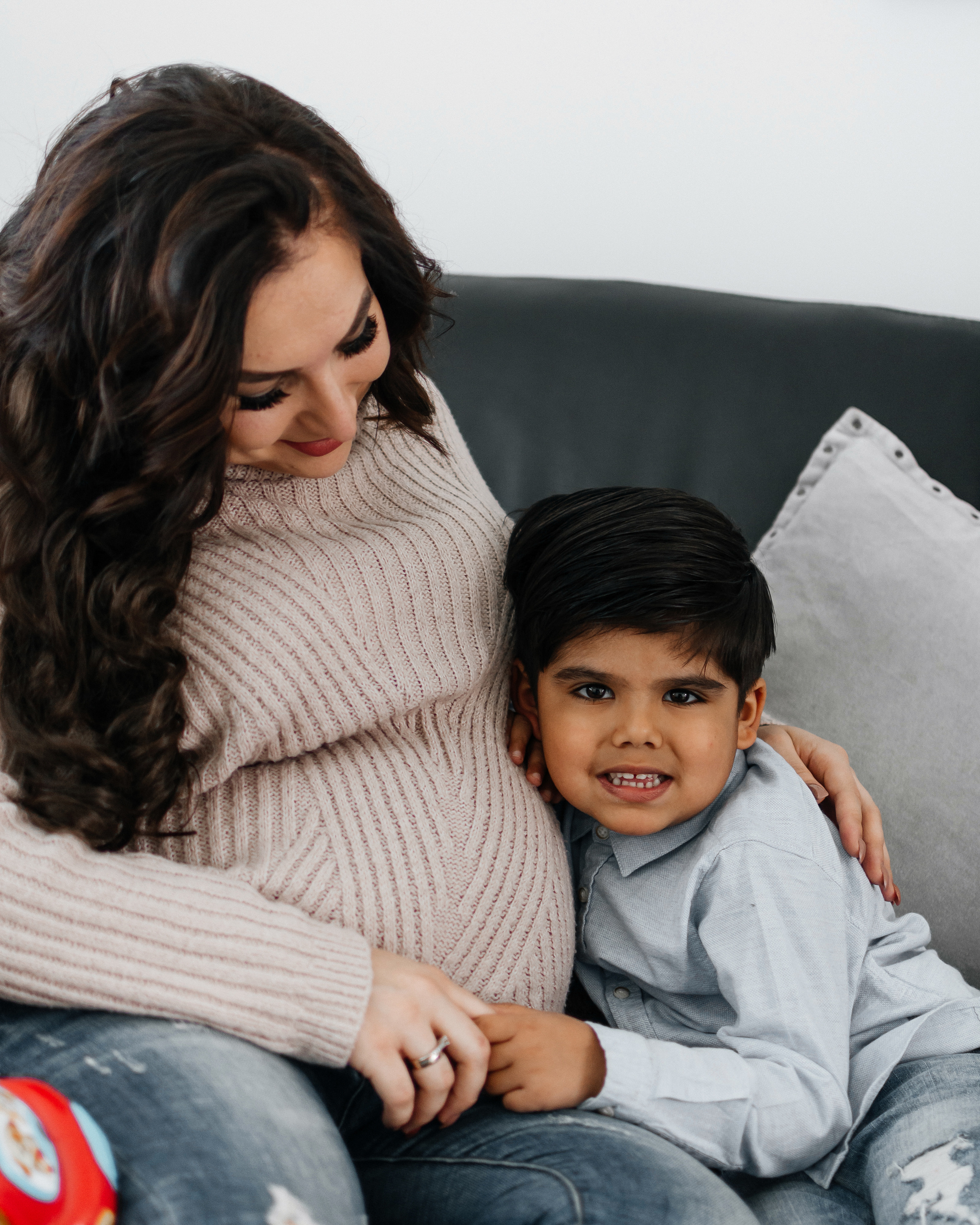 Home Maternity Photoshoot Tips | Rapley Photography. Rapley Photography | West Yorkshire Wedding & Portrait Photographer