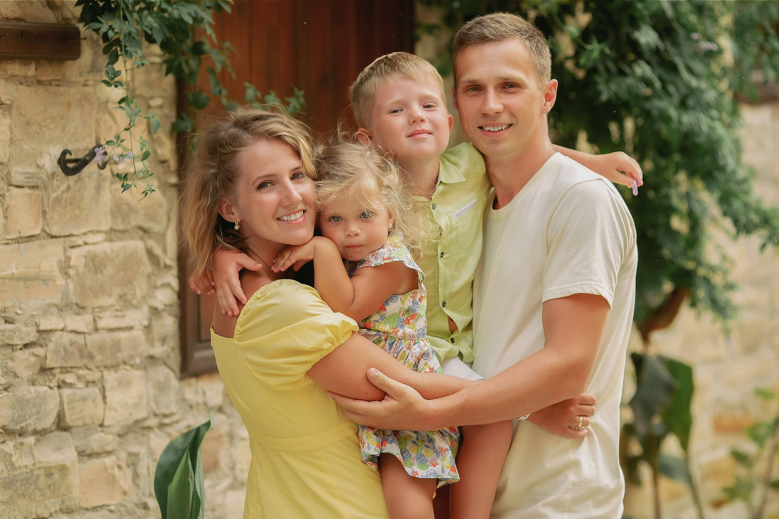 Family photoshoot. Photographer in Cyprus