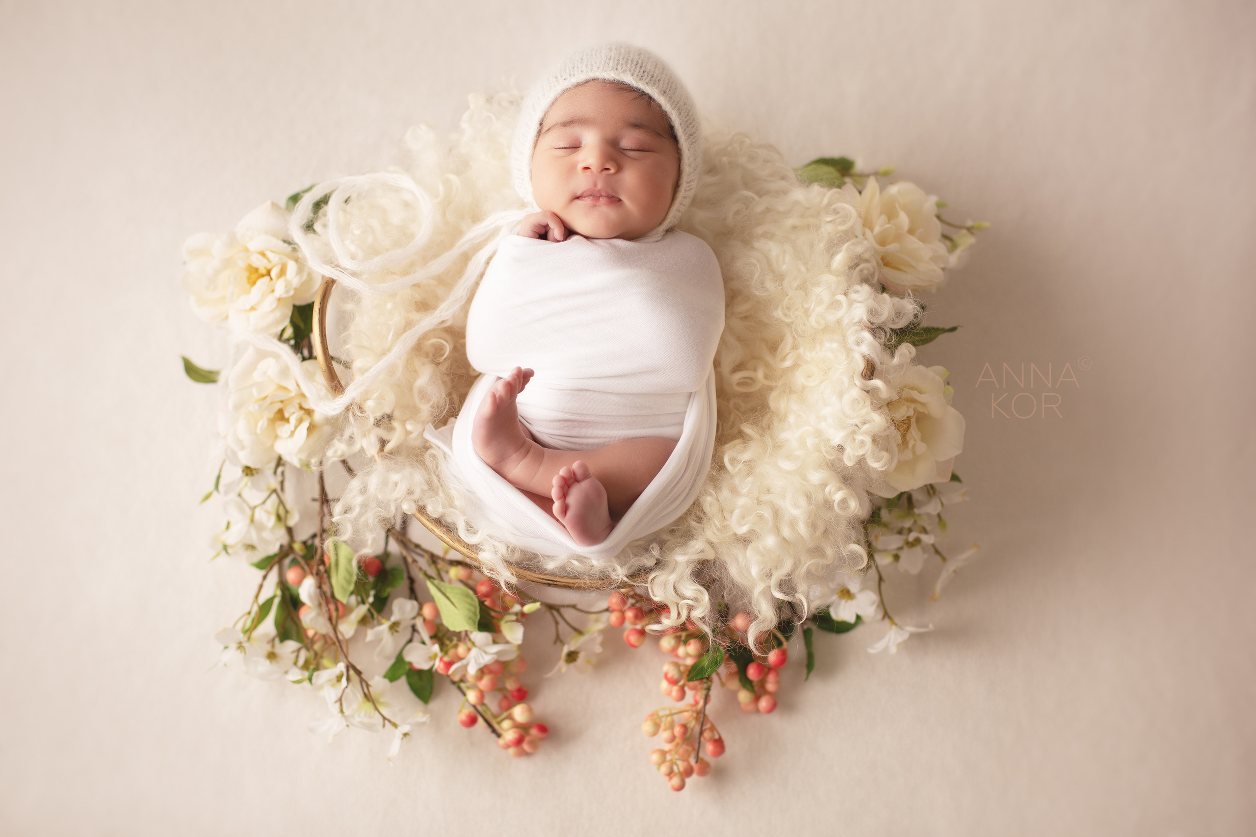 ANNA KOR Newborn Photographer in the UAE