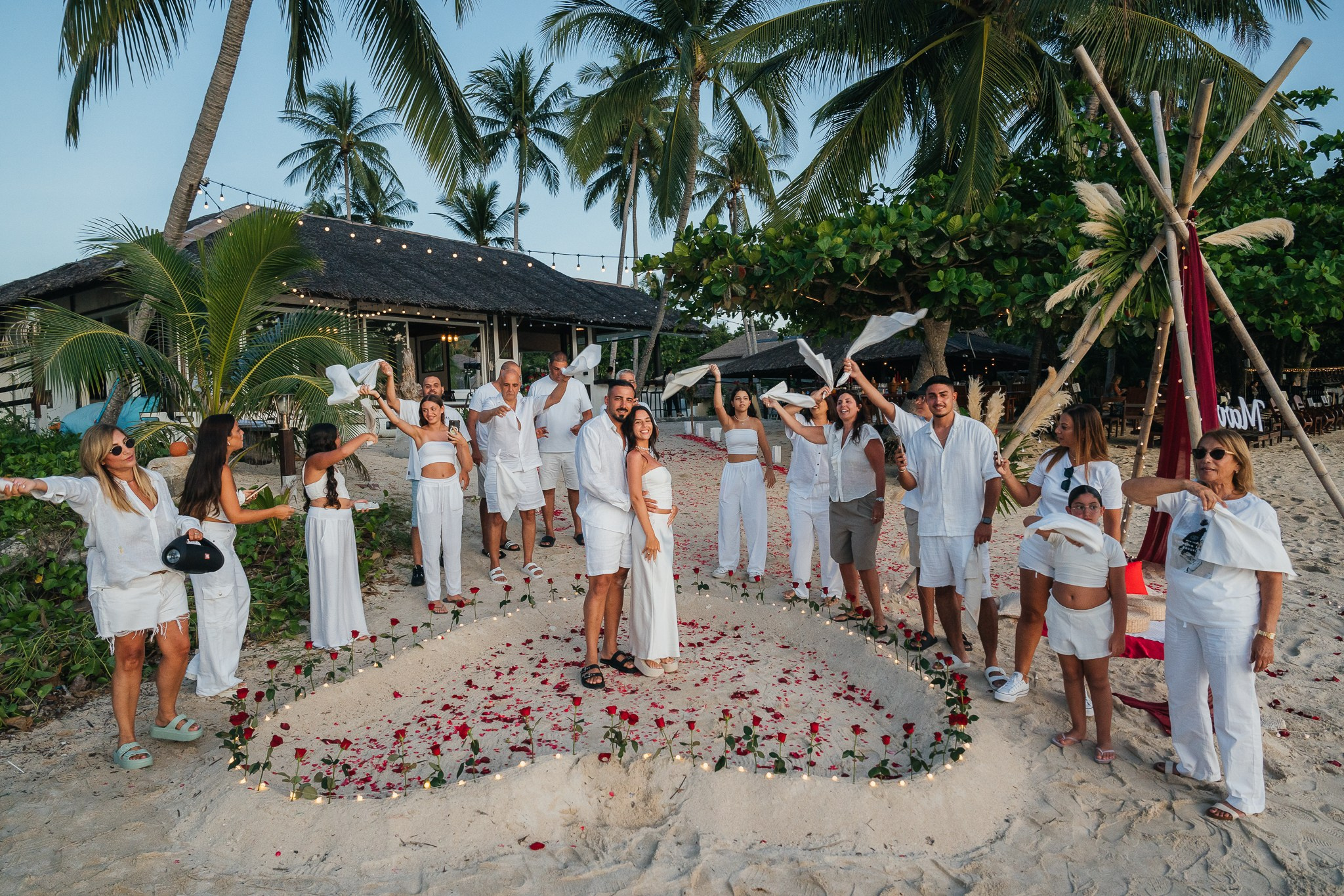Invite friends. Romantic proposal on Koh Samui, Thailand