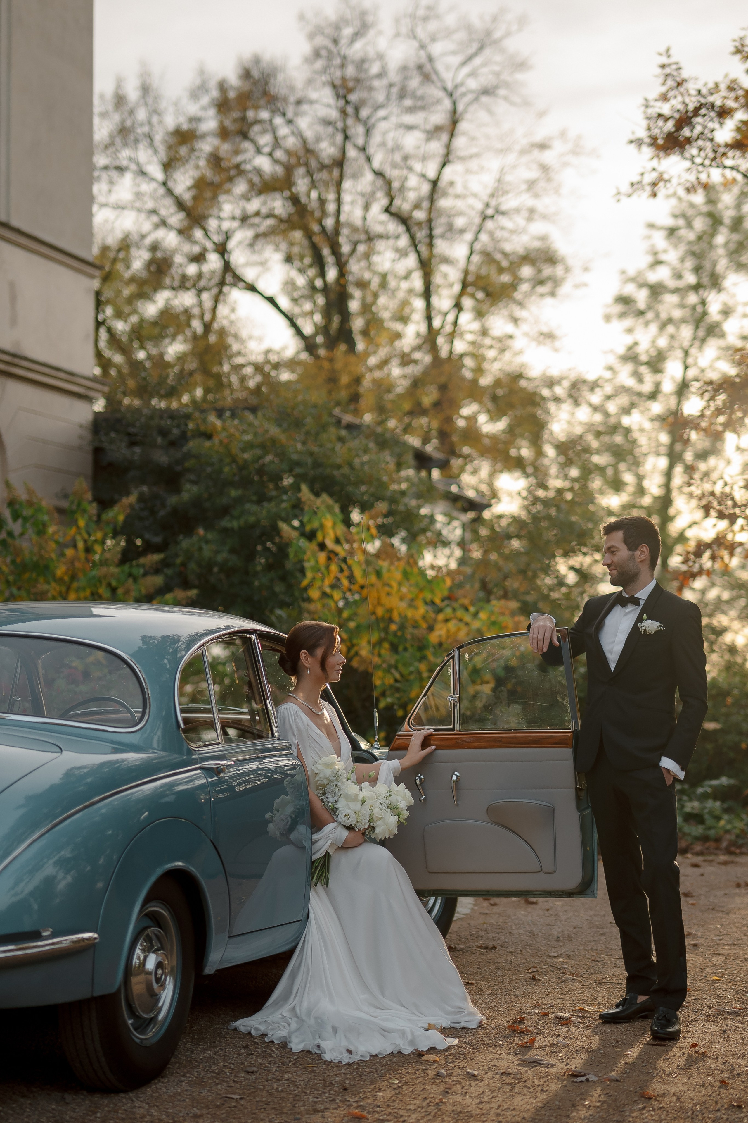 Timeless Romance: Gabriela & Martin's Wedding. Raw Studio: Capturing Elegant weddings accross Europe
